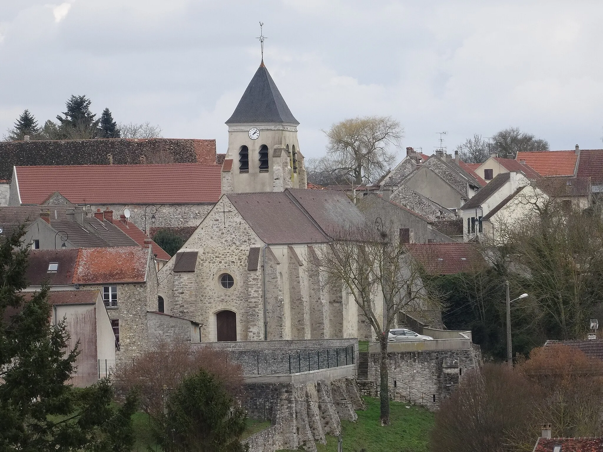 Photo showing: Église Notre-Dame de Germigny-sous-Coulombs. (Seine-et-Marne, région Île-de-France).