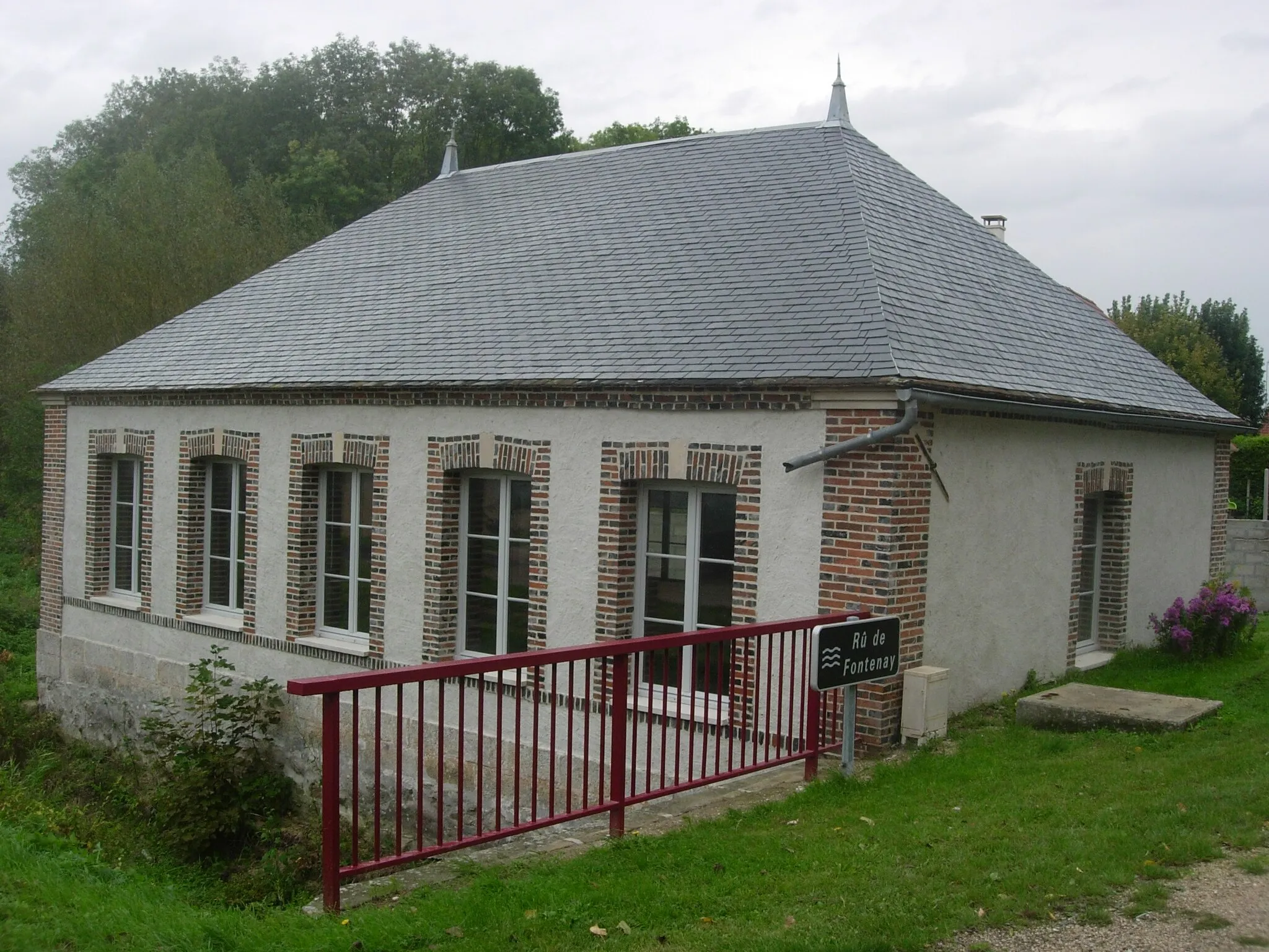 Photo showing: Lavoir de Gumery (Aube)