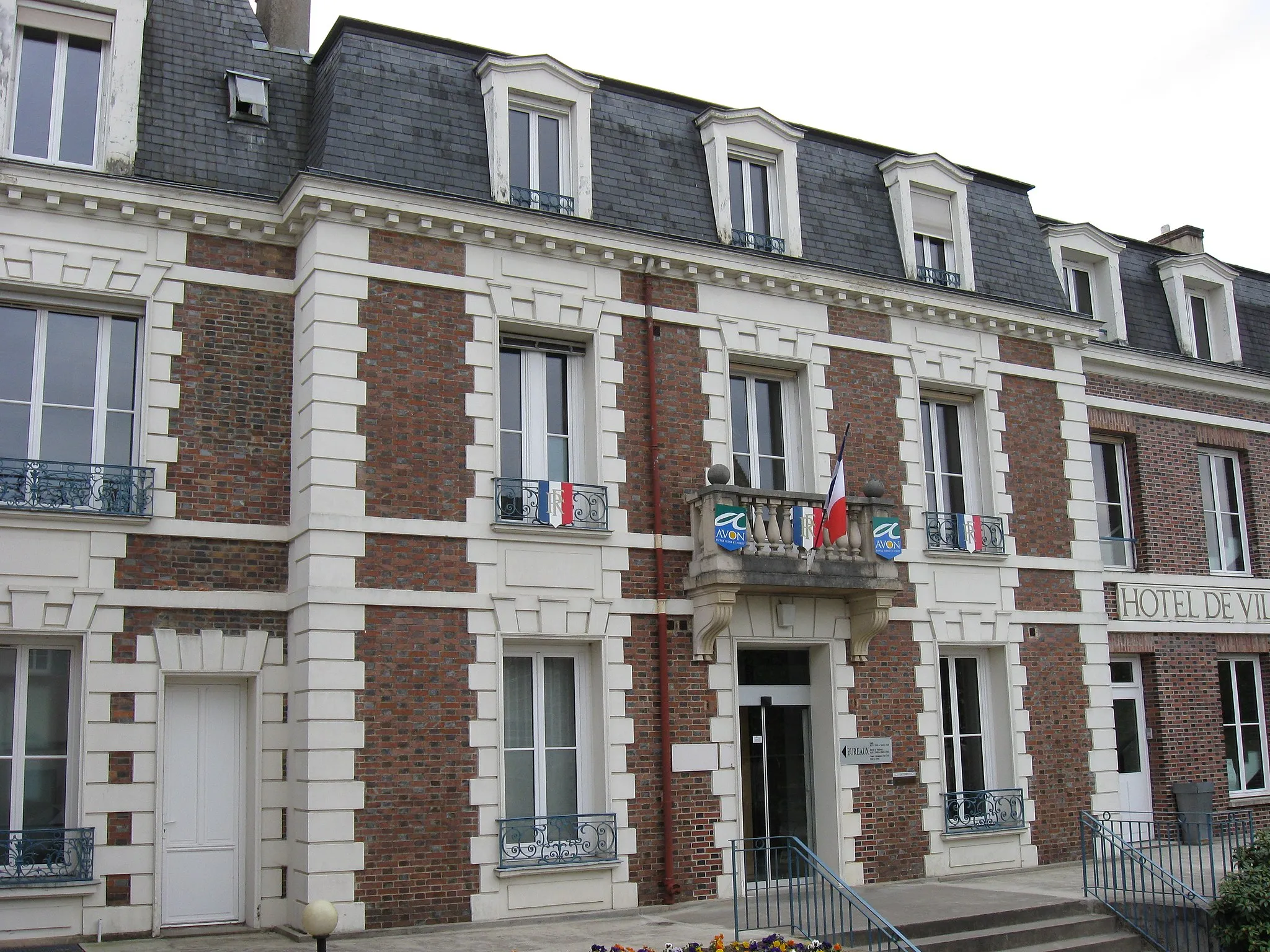 Photo showing: Mairie d'Avon. (Seine-et-Marne, région Île-de-France).
