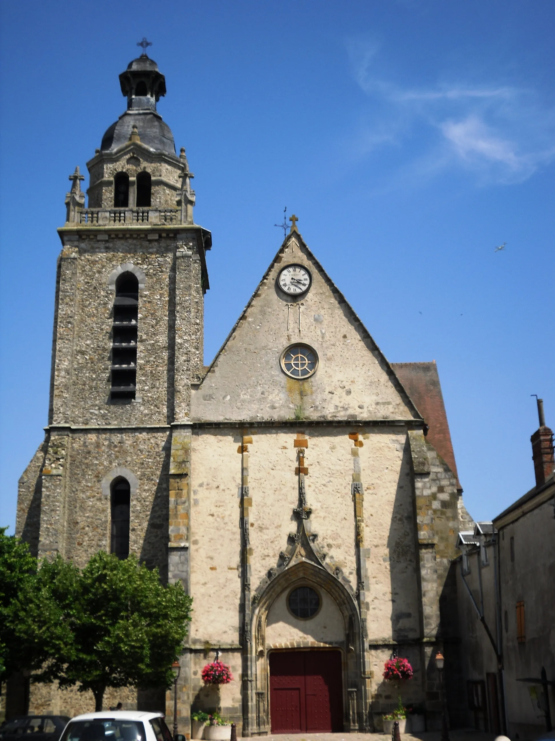 Photo showing: Saint Pierre Church, Limours, Essonne, France