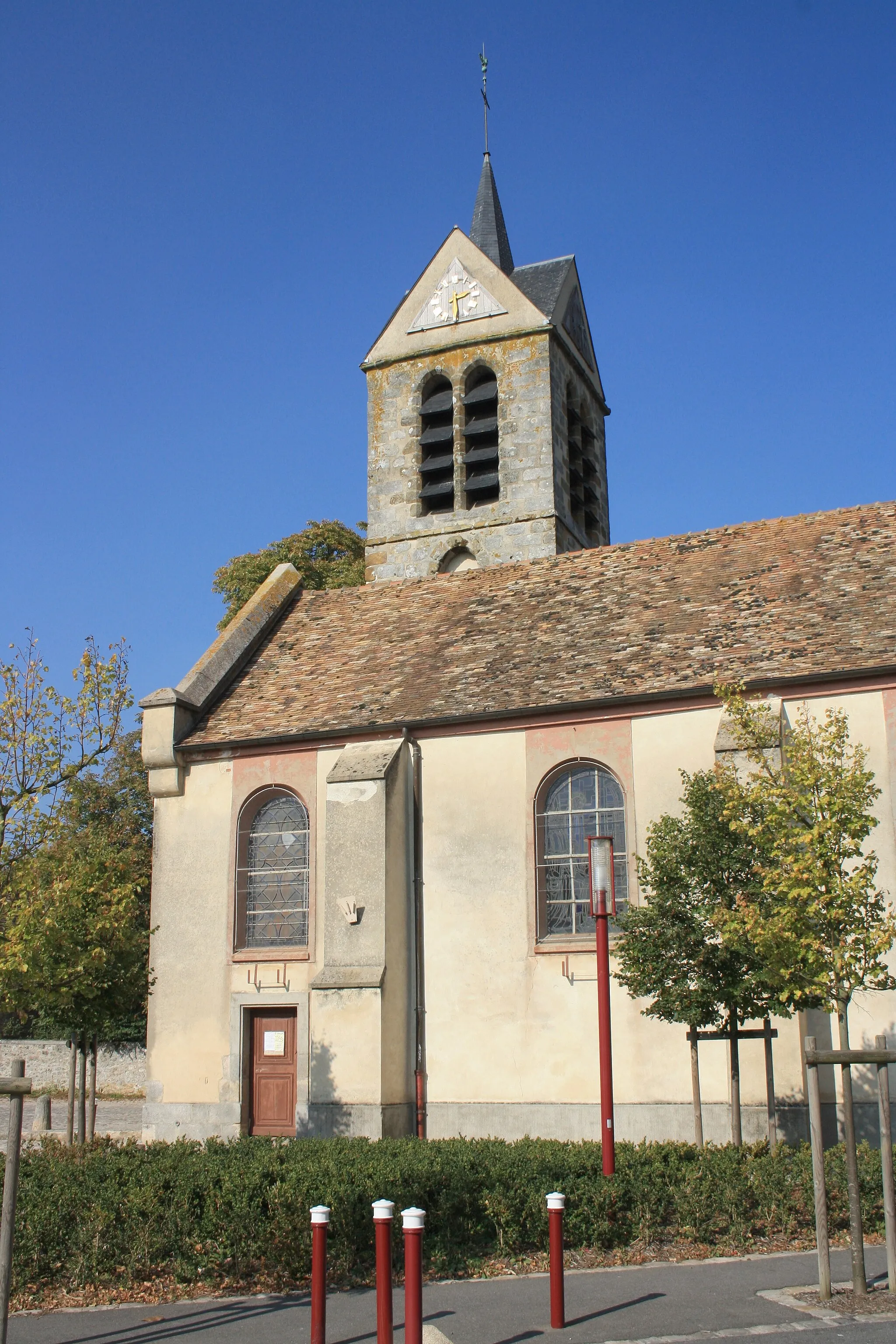 Photo showing: St. Mary Magdalene Church of Les Molières, France.