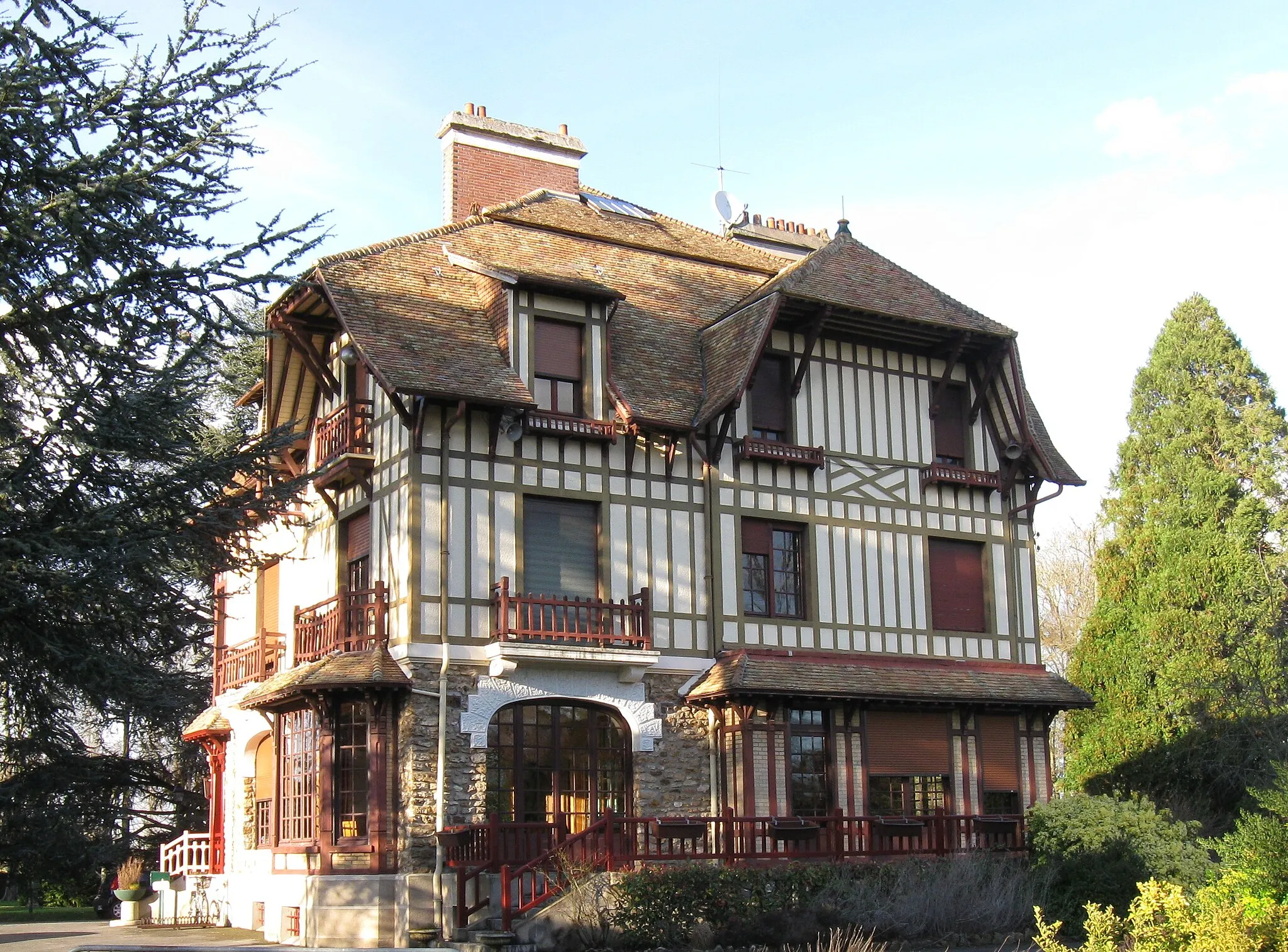 Photo showing: Mairie de Villiers-en-Bière. (Seine-et-Marne, région Île-de-France).