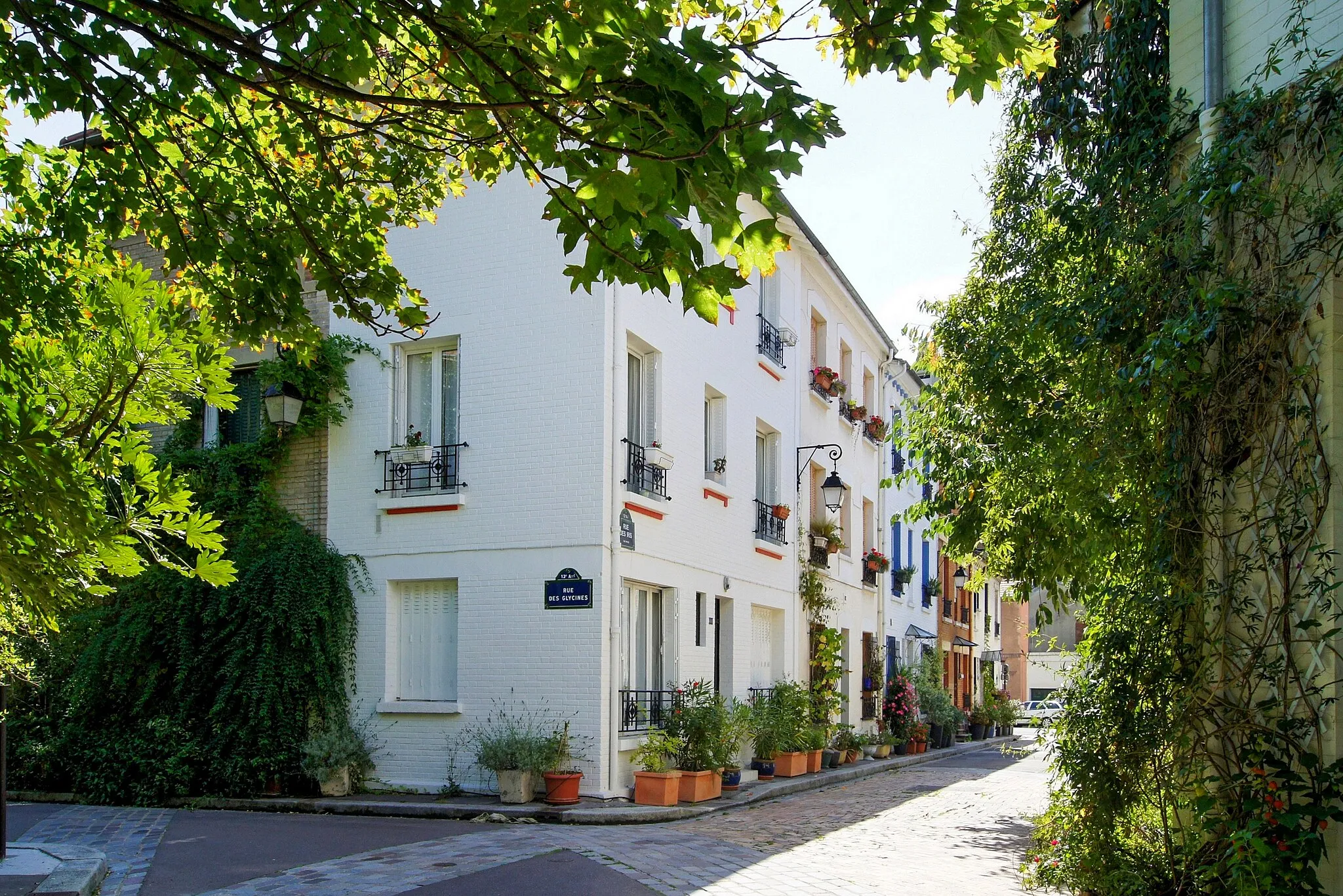 Photo showing: La cité florale dans le 13e arrondissement de Paris (au coin des rues des Glycines et des Liserons)