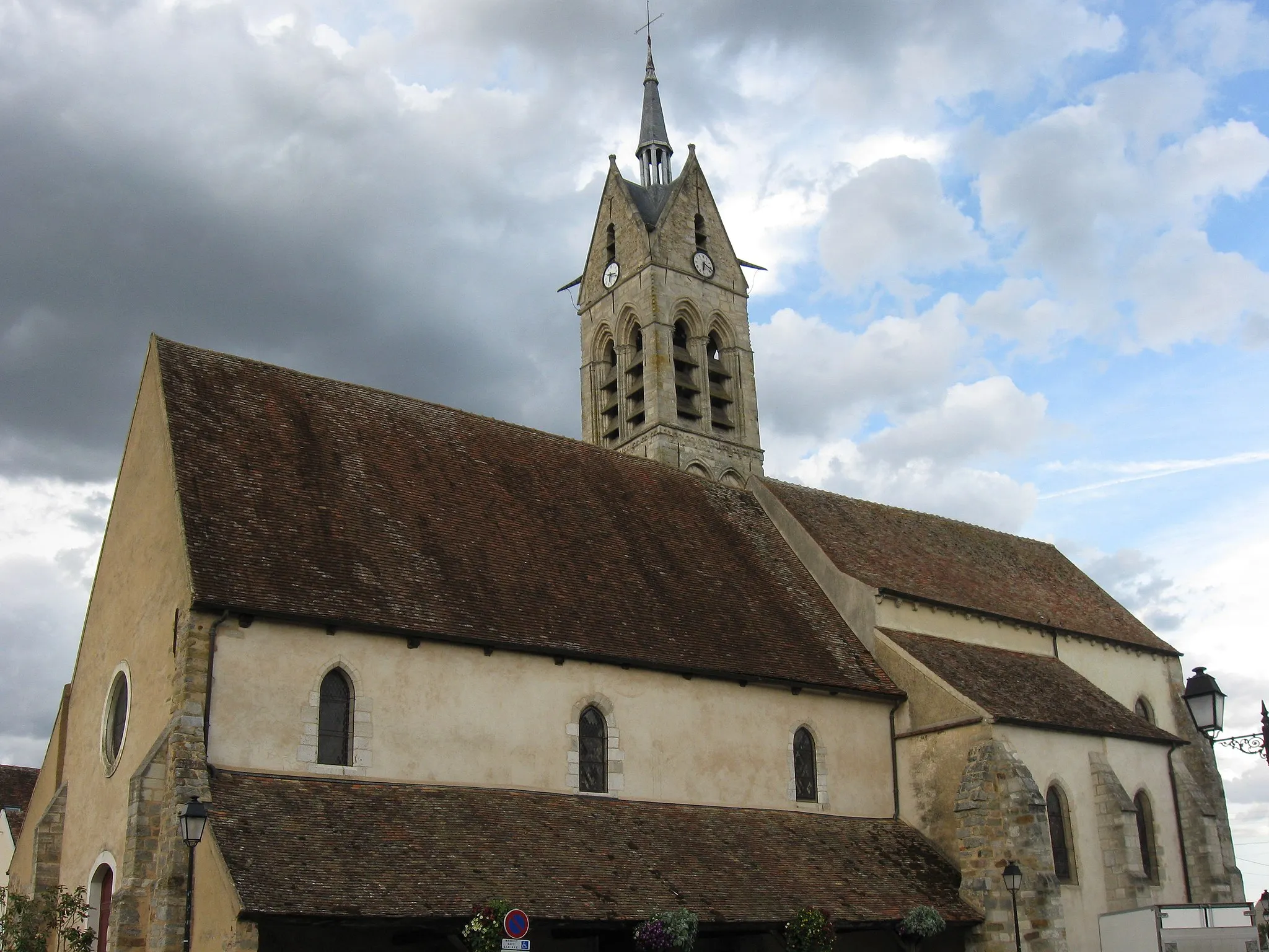 Photo showing: Église Sainte-Marie-Madeleine du Châtelet-en-Brie. (Seine-et-Marne, région Île-de-France).