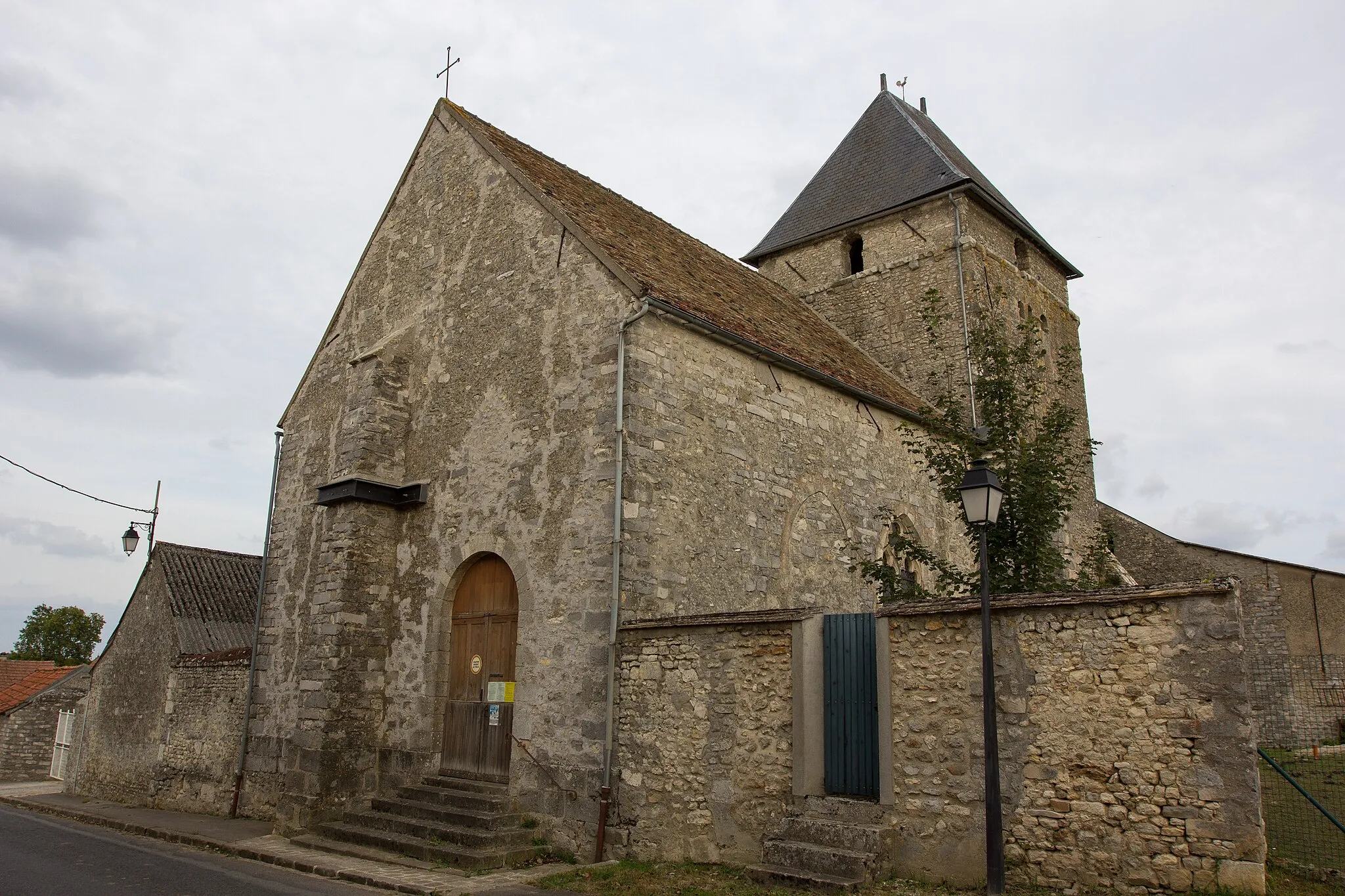 Photo showing: Église Saint-Thomas-de-Cantorbéry de Villeneuve-sur-Auvers / Essonne / France