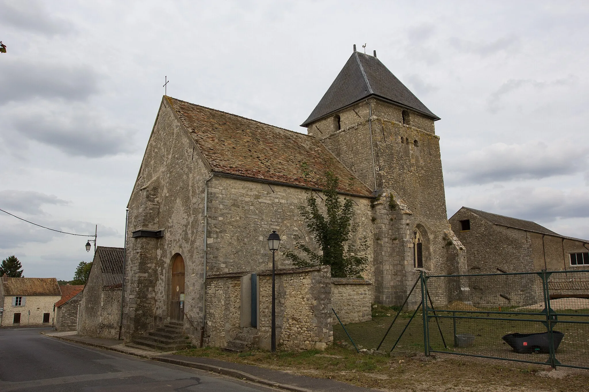 Photo showing: Église Saint-Thomas-de-Cantorbéry de Villeneuve-sur-Auvers / Essonne / France