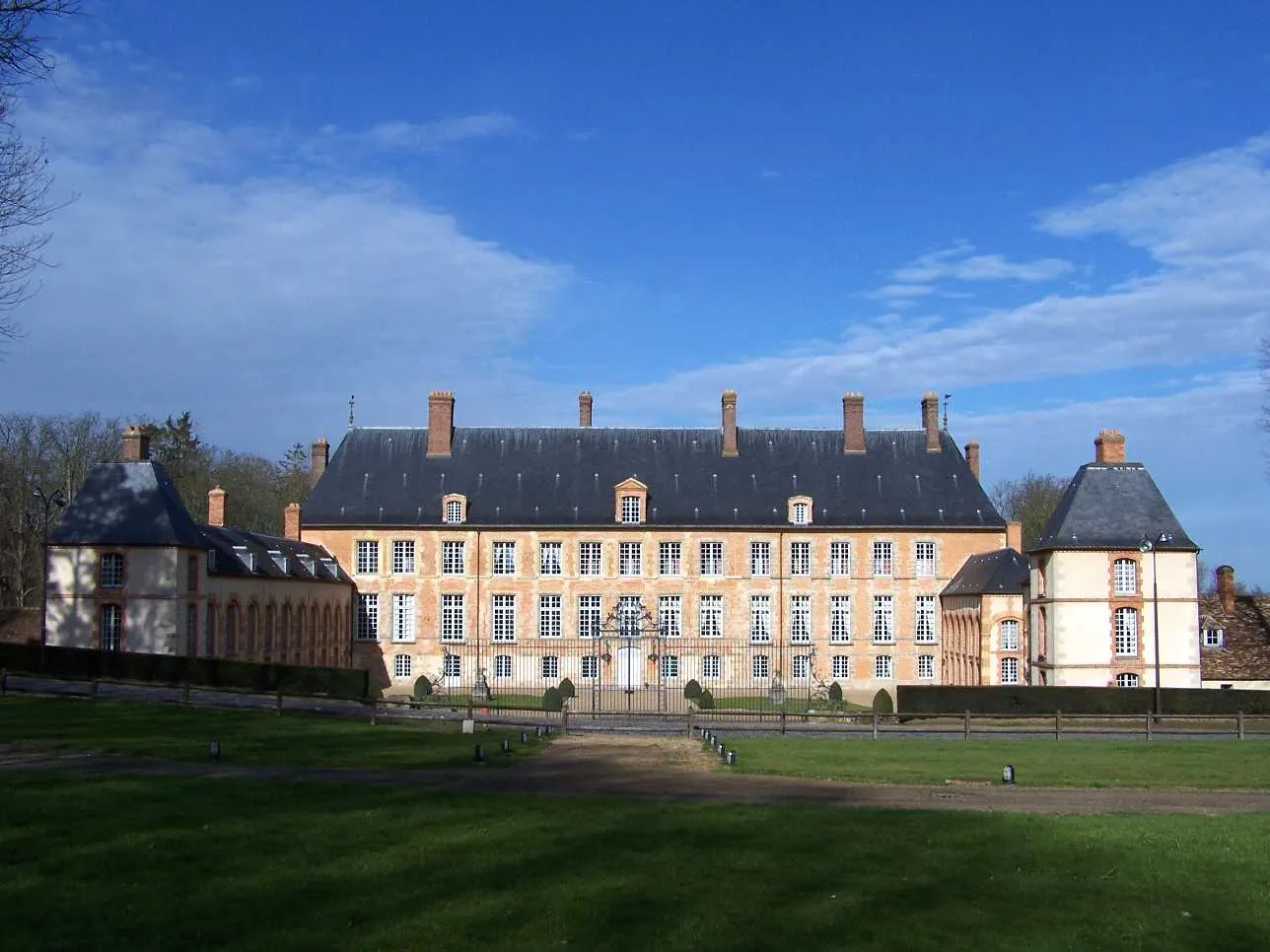 Photo showing: Castle of Les Mesnuls (Yvelines, France)