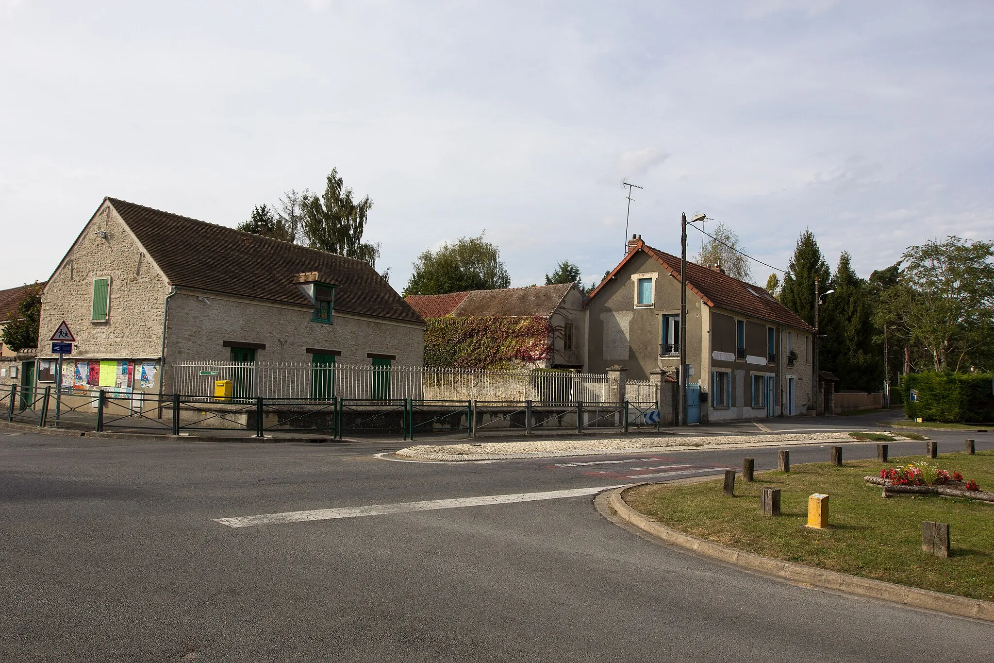 Photo showing: Ecole maternelle de Vayres-sur-Essonne (ancienne mairie) / Vayres-sur-Essonne / Essonne / France