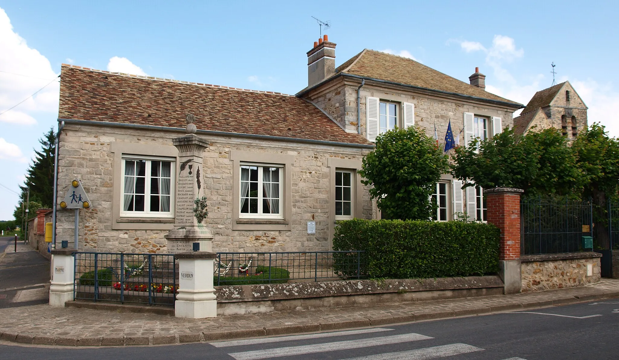 Photo showing: Saint-Martin-en-Bière (Seine-et-Marne, France)