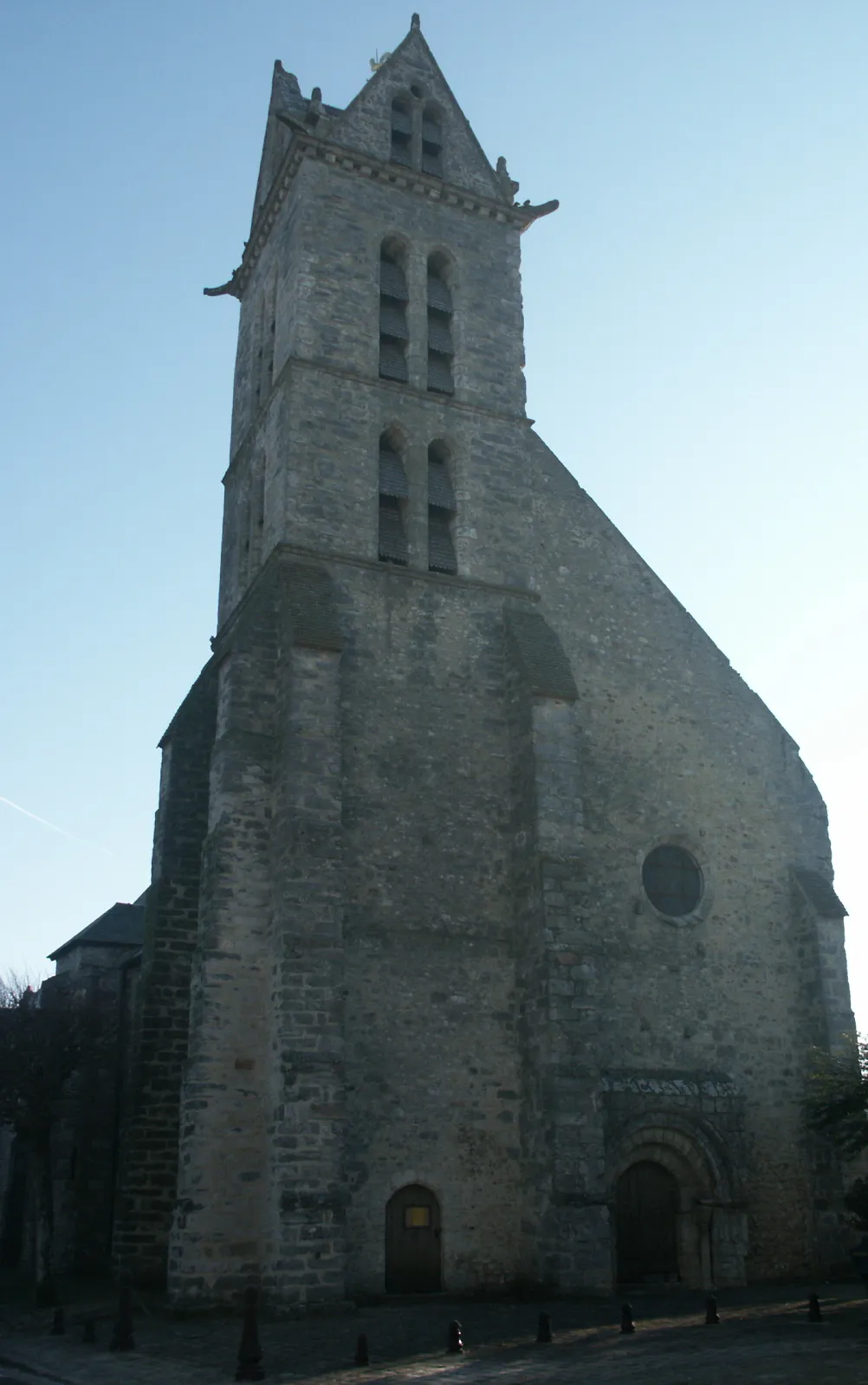 Photo showing: Steeple of the church of Ury (Seine-et-Marne, France)