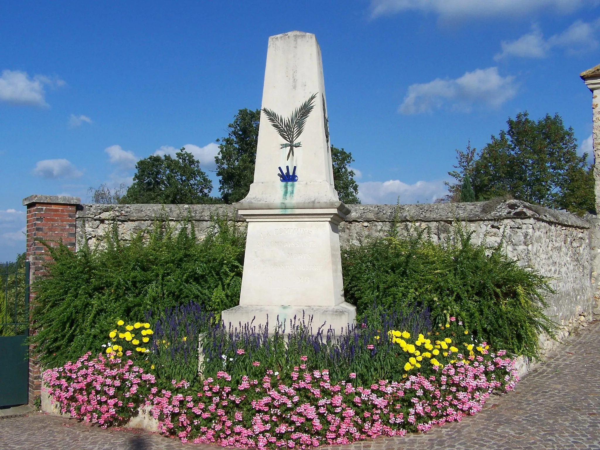 Photo showing: Monument aux morts de Saint-Rémy-l'Honoré (Yvelines, France)