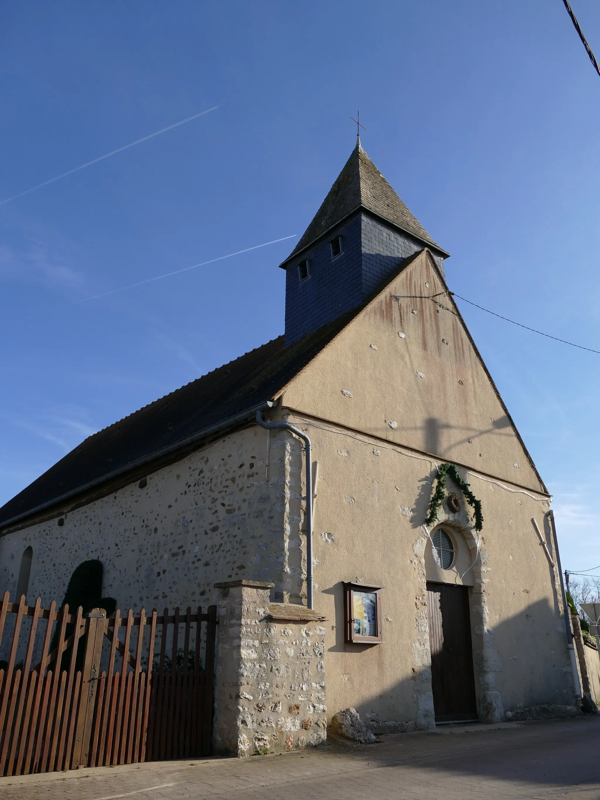 Photo showing: Our Lady's church in Favrieux (Yvelines, Île-de-France, France).