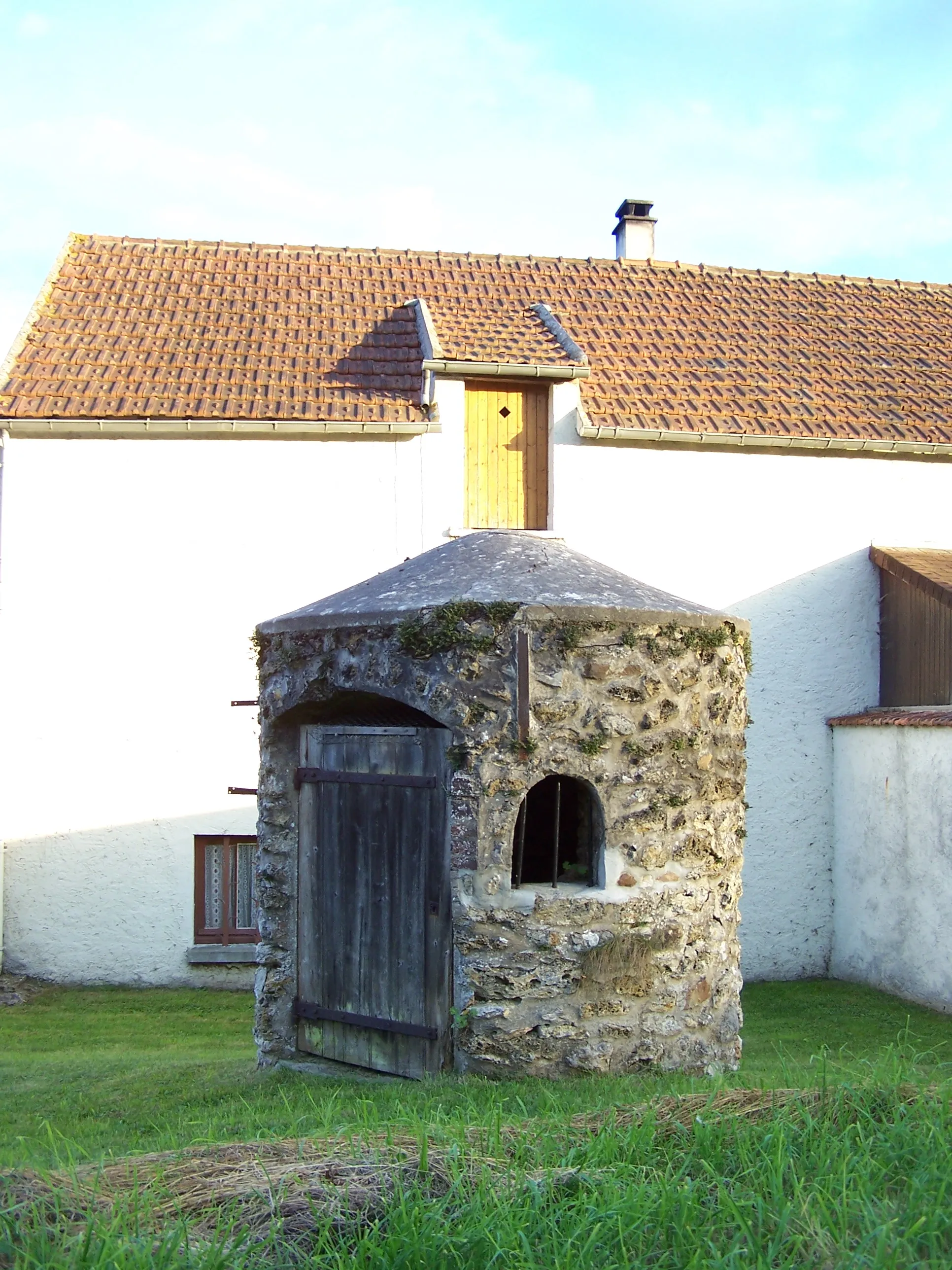 Photo showing: Well in Prunay-le-Temple (Yvelines, France)