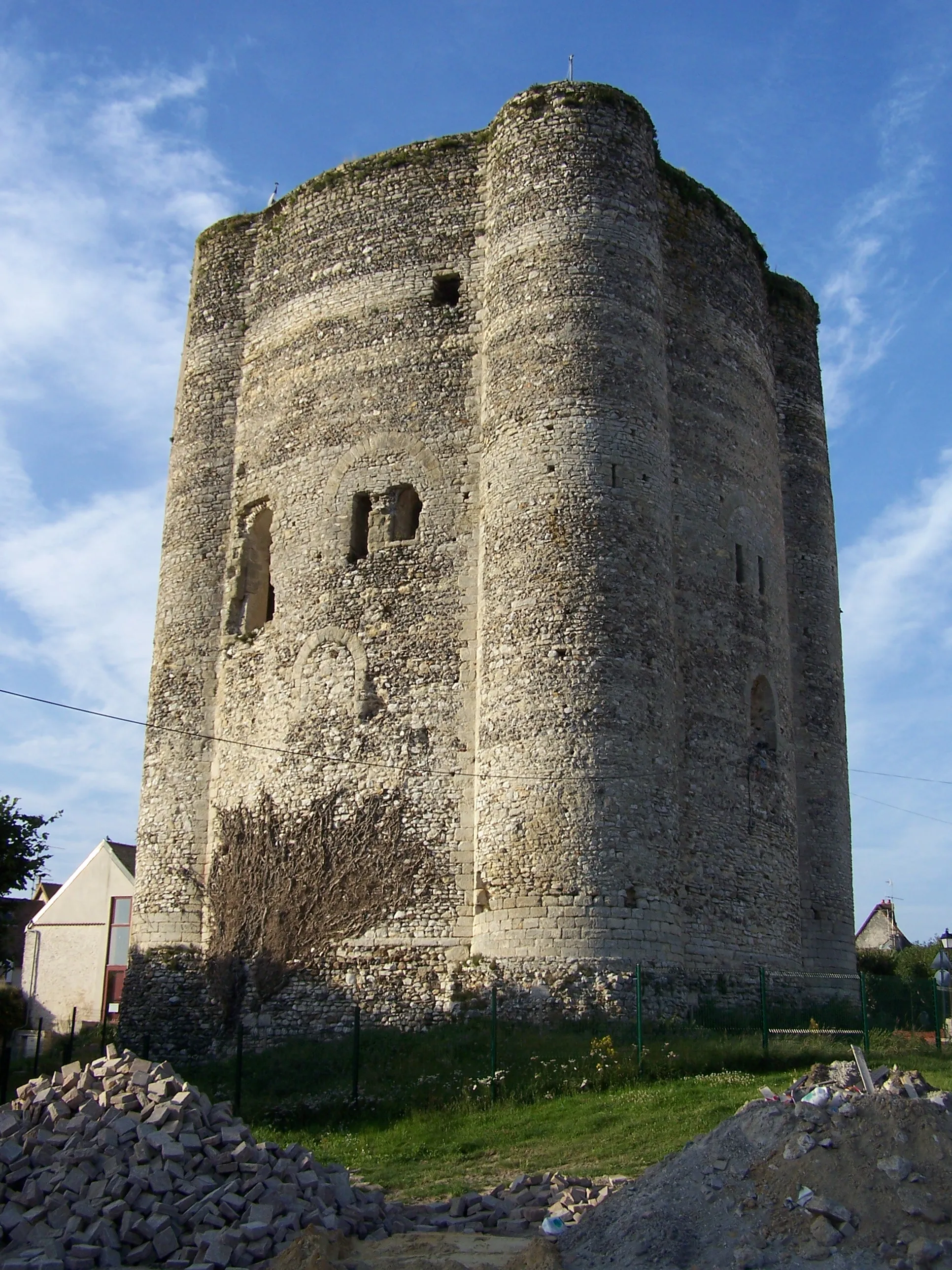 Photo showing: Keep tower of Houdan (Yvelines, France)
