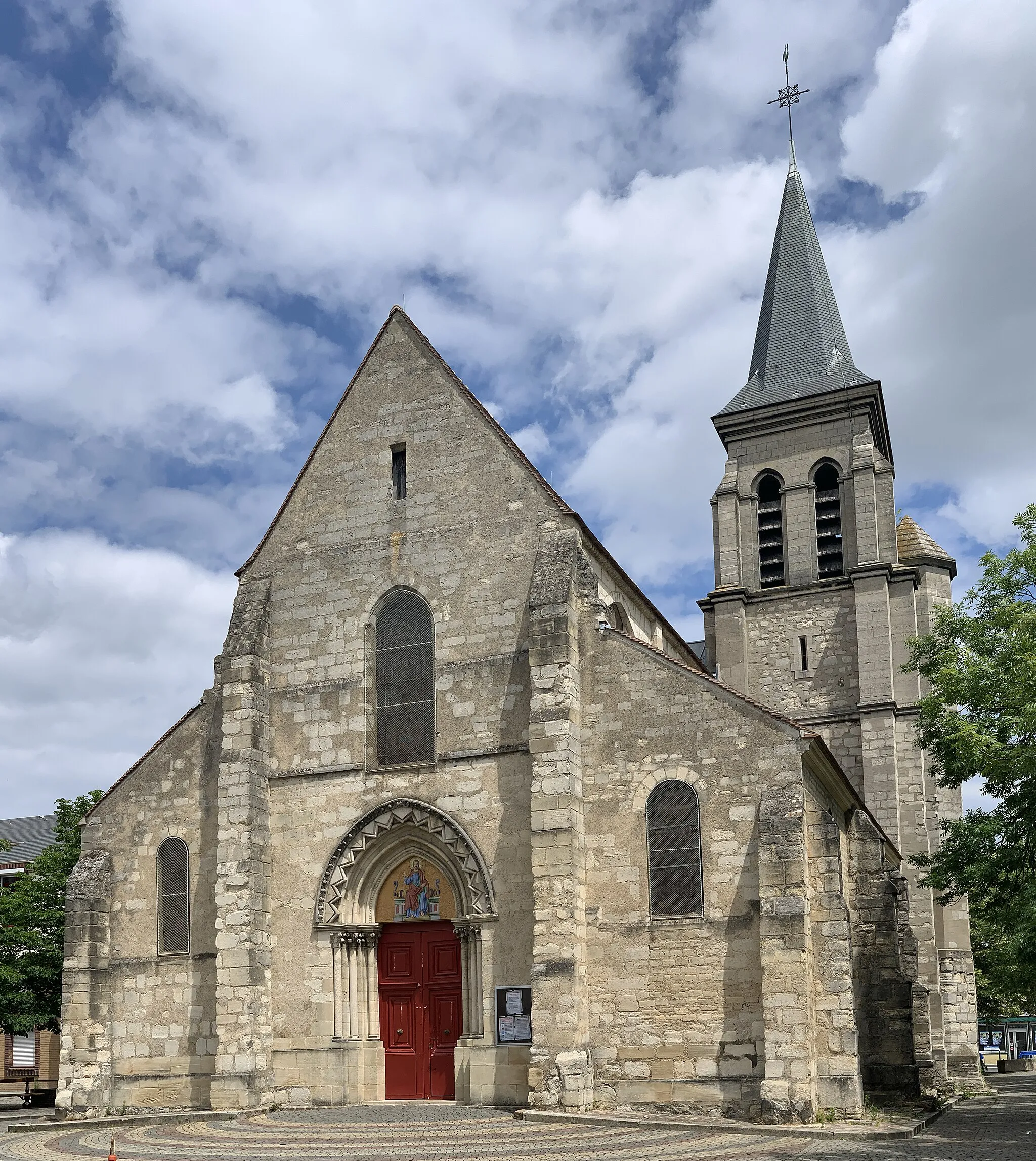 Photo showing: Église Sainte-Baudile de Neuilly-sur-Marne.