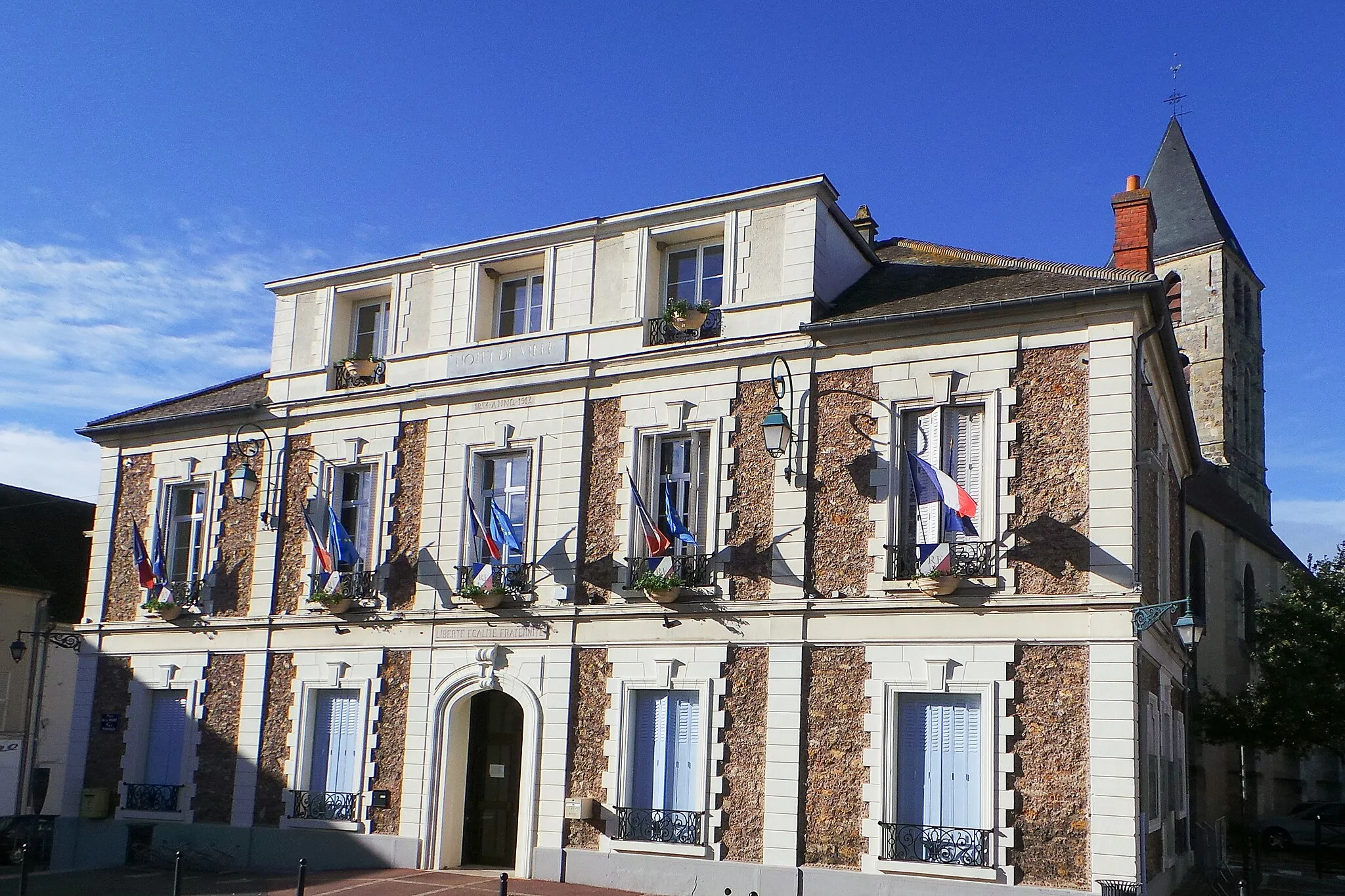 Photo showing: Mairie de ville de Mennecy / Mennecy, Essonne, France