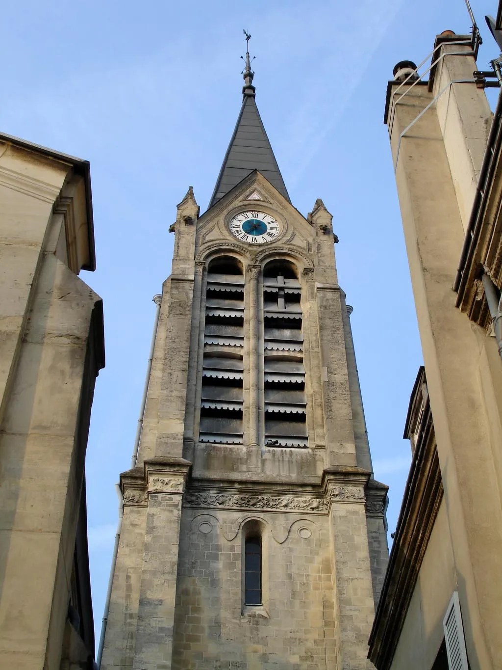 Photo showing: Clocher de l'église Saint-Leu-Saint-Gilles à Saint-Leu-la-Forêt (Val-d'Oise), France