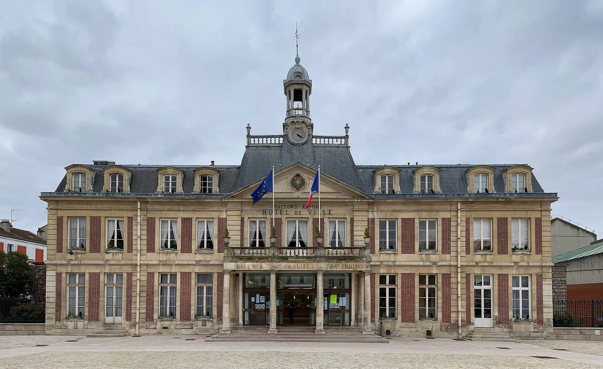 Photo showing: Hôtel de ville de Maisons-Alfort.