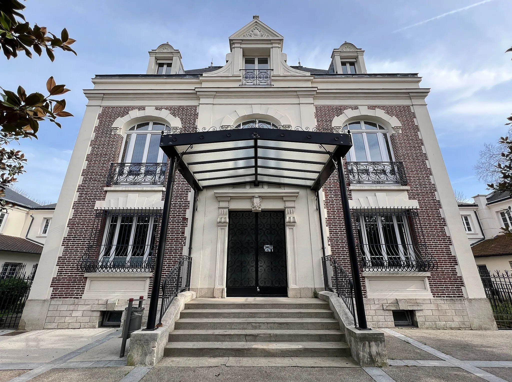 Photo showing: Hôtel de ville de Bry-sur-Marne.