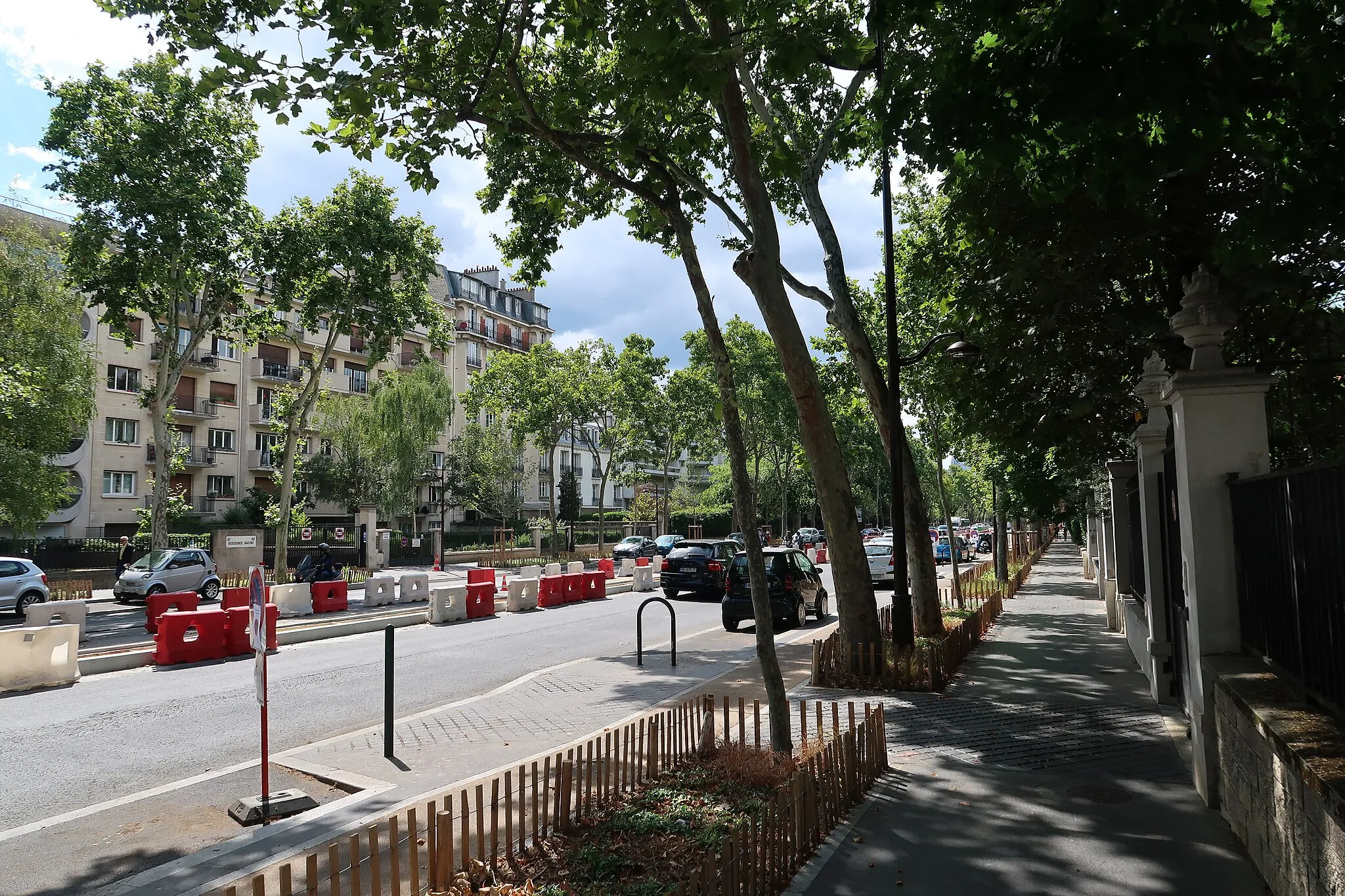 Photo showing: Boulevard Bineau à Neuilly-sur-Seine (Hauts-de-Seine).