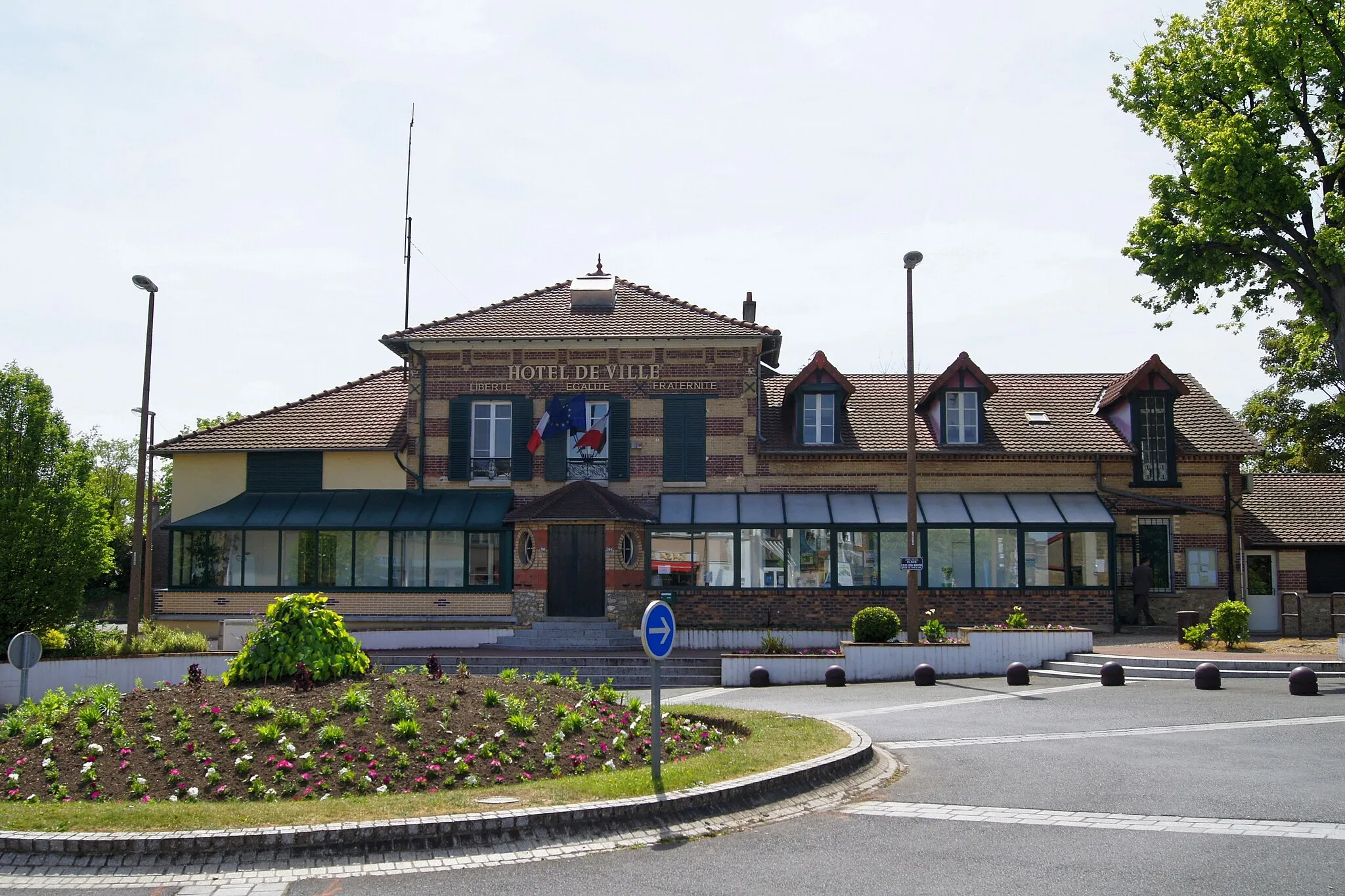 Photo showing: Mairie de Éragny-sur-Oise (95)