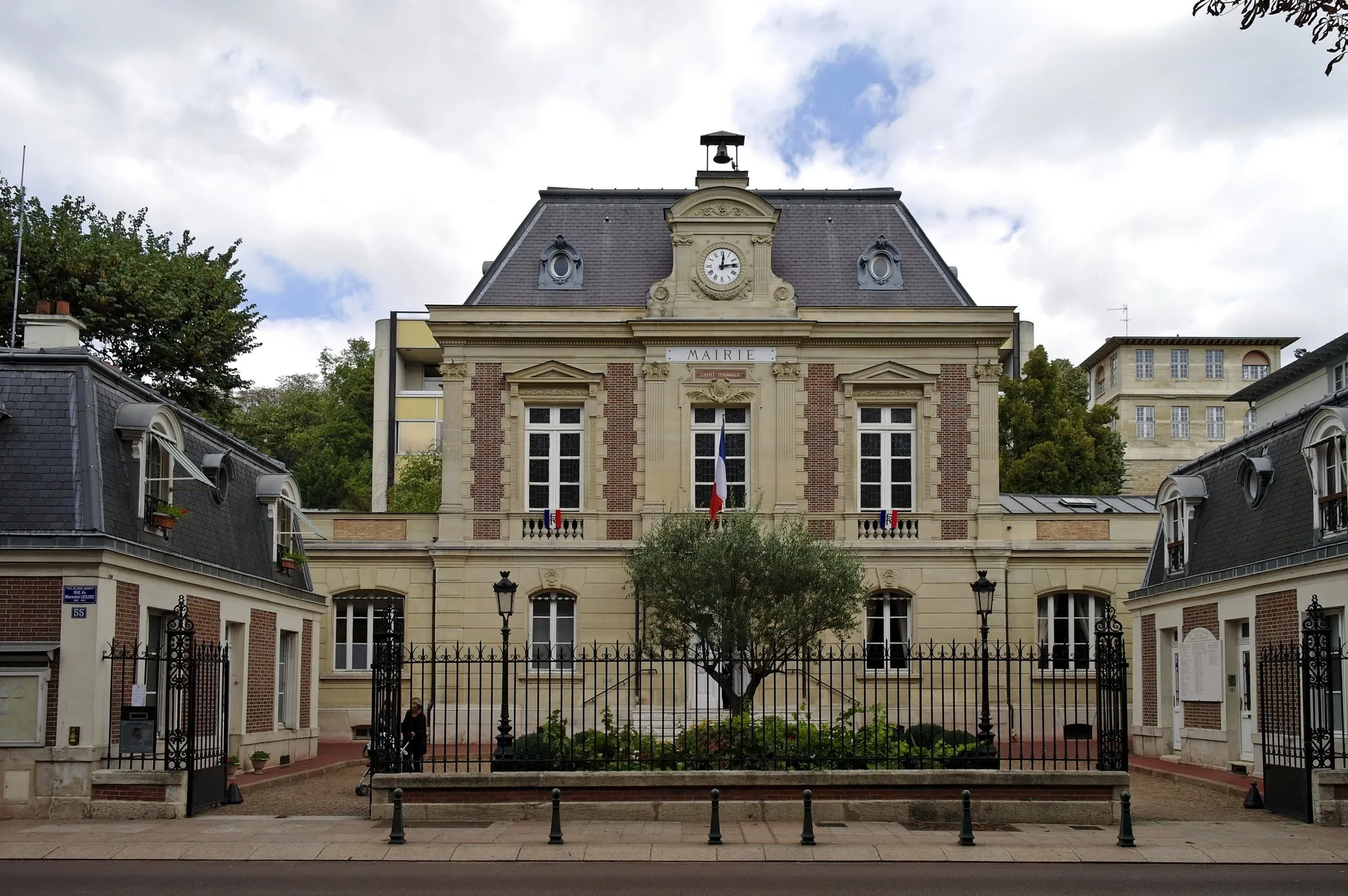 Photo showing: Mairie de Saint Maurice (94)