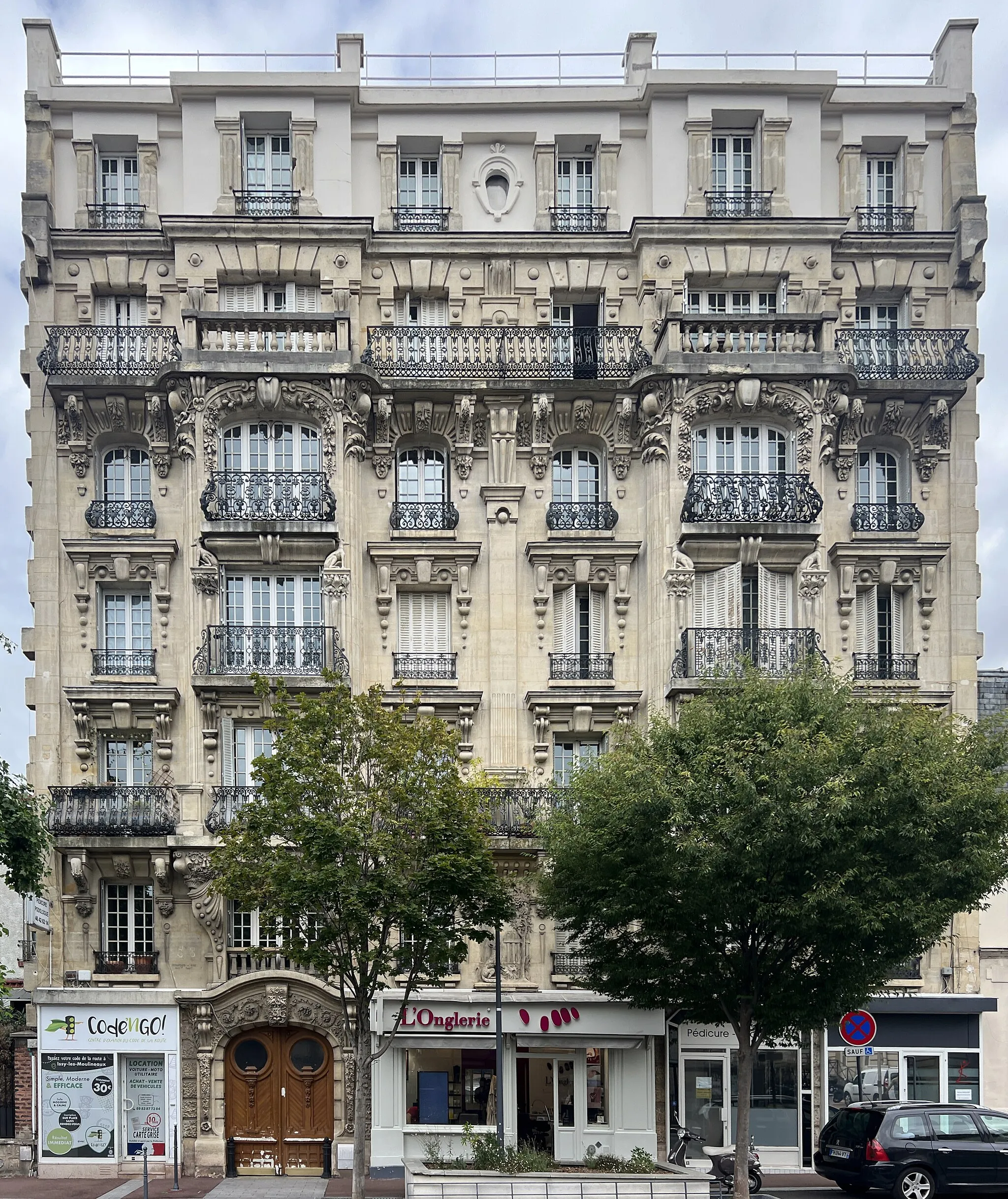 Photo showing: Immeuble, 31 rue Kléber, Issy-les-Moulineaux.