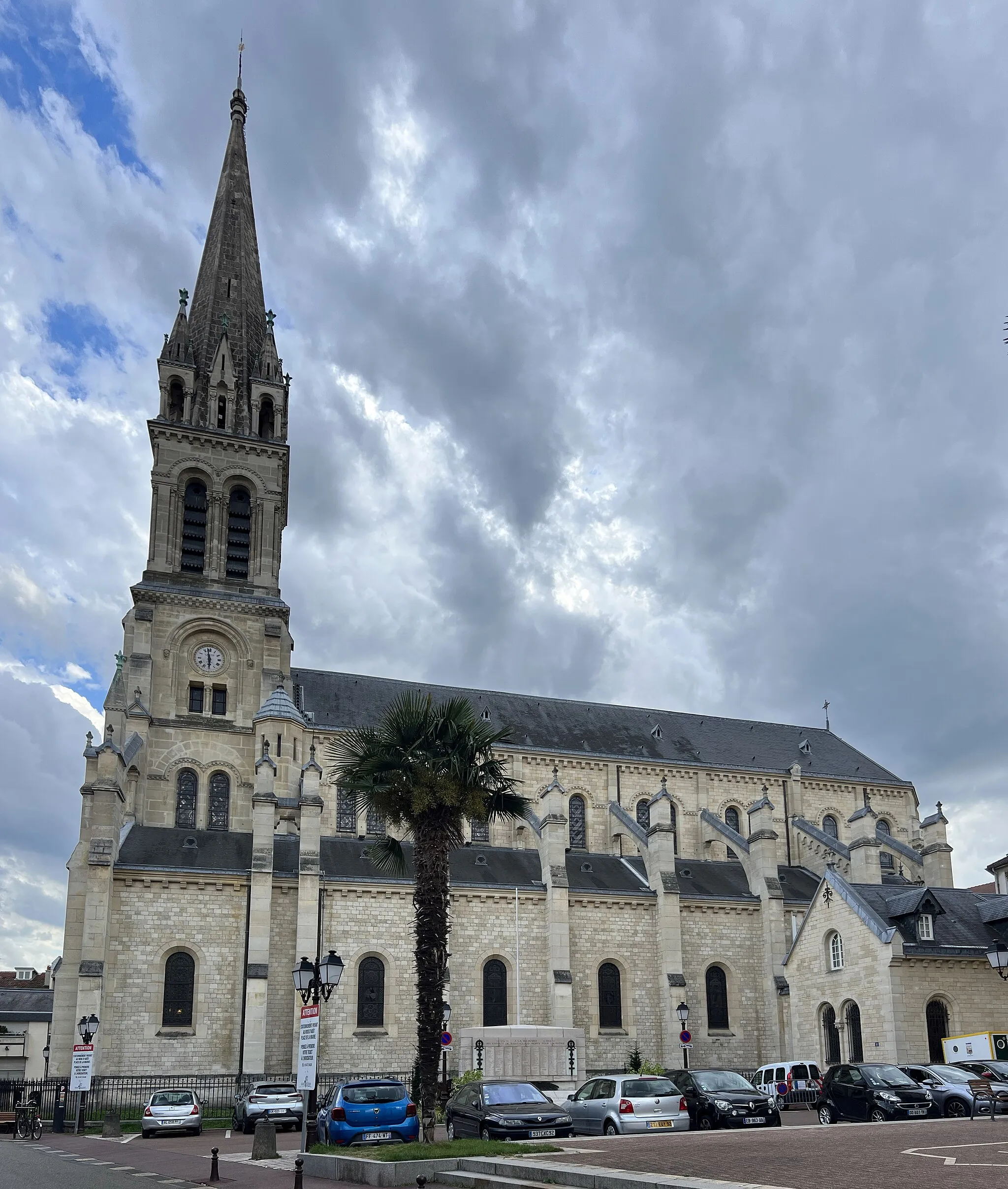 Photo showing: Église Saint-Clodoald, Saint-Cloud.