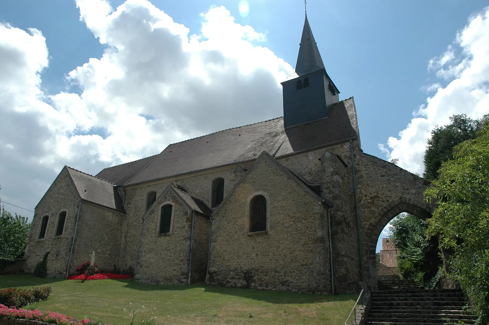 Photo showing: Église Saint-Sauveur de Maurepas (Yvelines) 78310
Auteur : Richard Moch

http://www.rootsaka.com