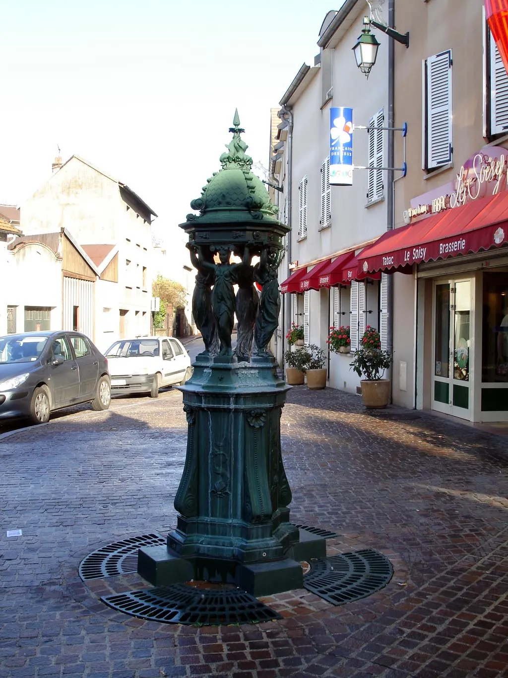Photo showing: Fontaine Wallace, Place Sestre - Soisy-sous-Montmorency (France) -
