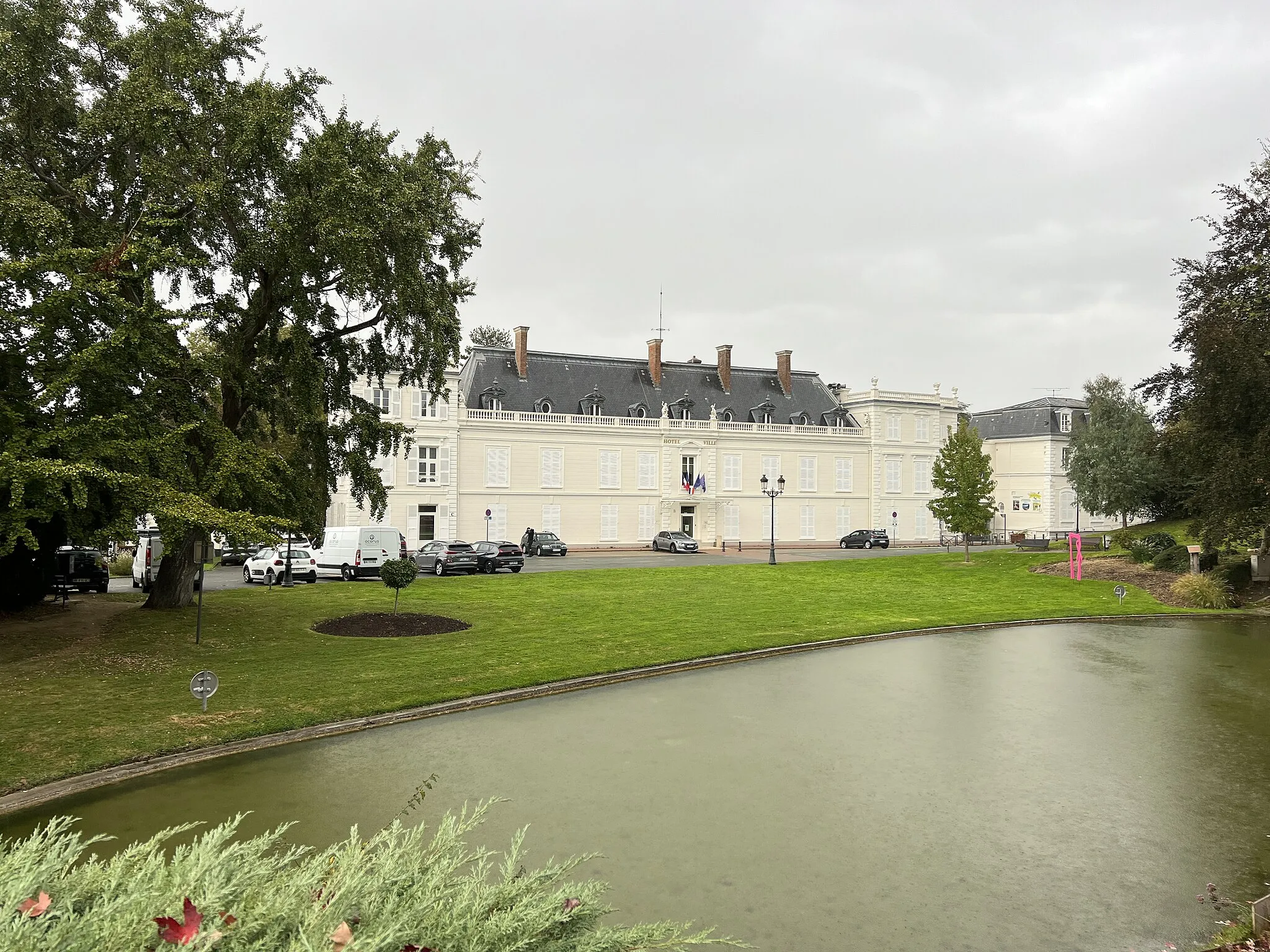 Photo showing: Hôtel de ville de Ris-Orangis.
