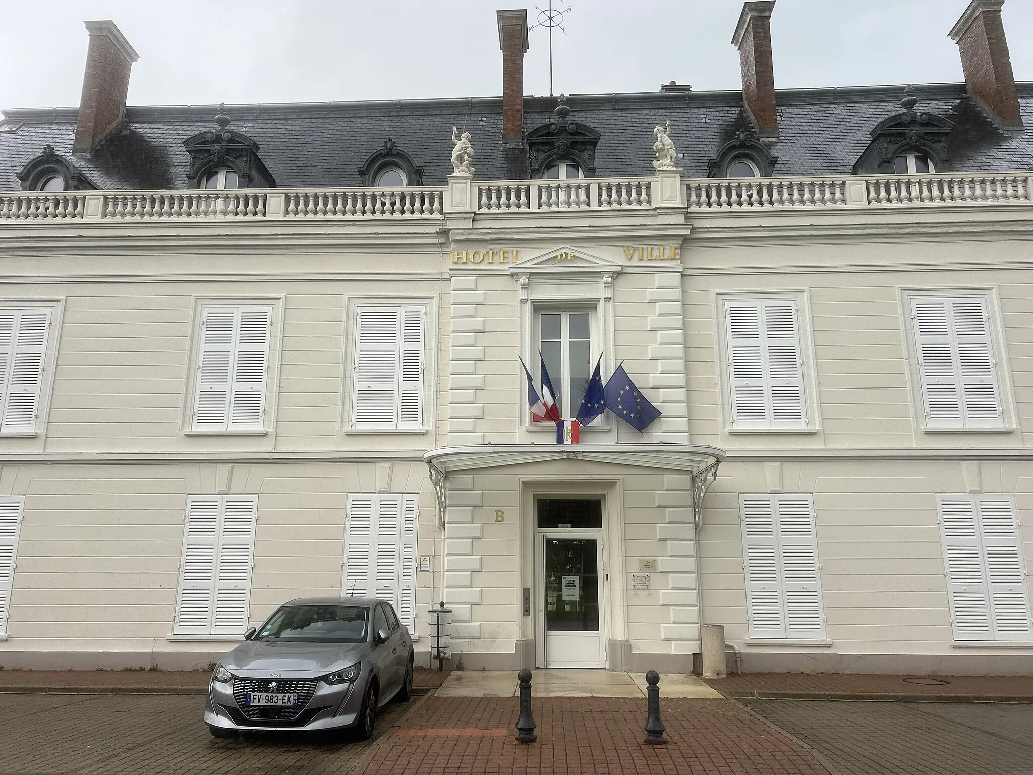 Photo showing: Hôtel de ville de Ris-Orangis.