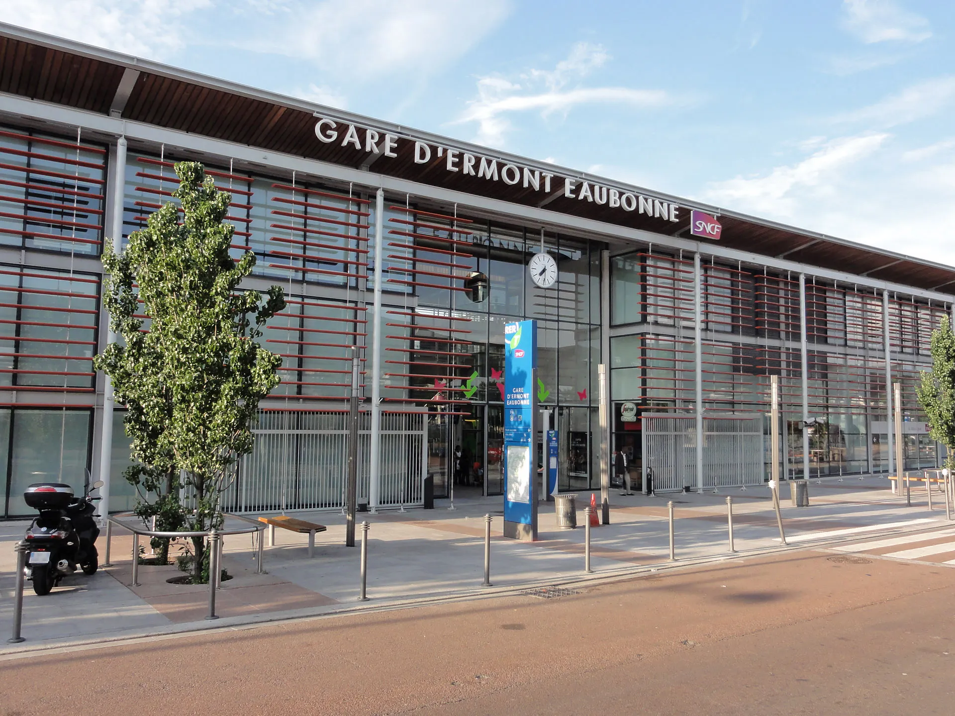 Photo showing: Gare d'Ermont - Eaubonne (Val-d'Oise).