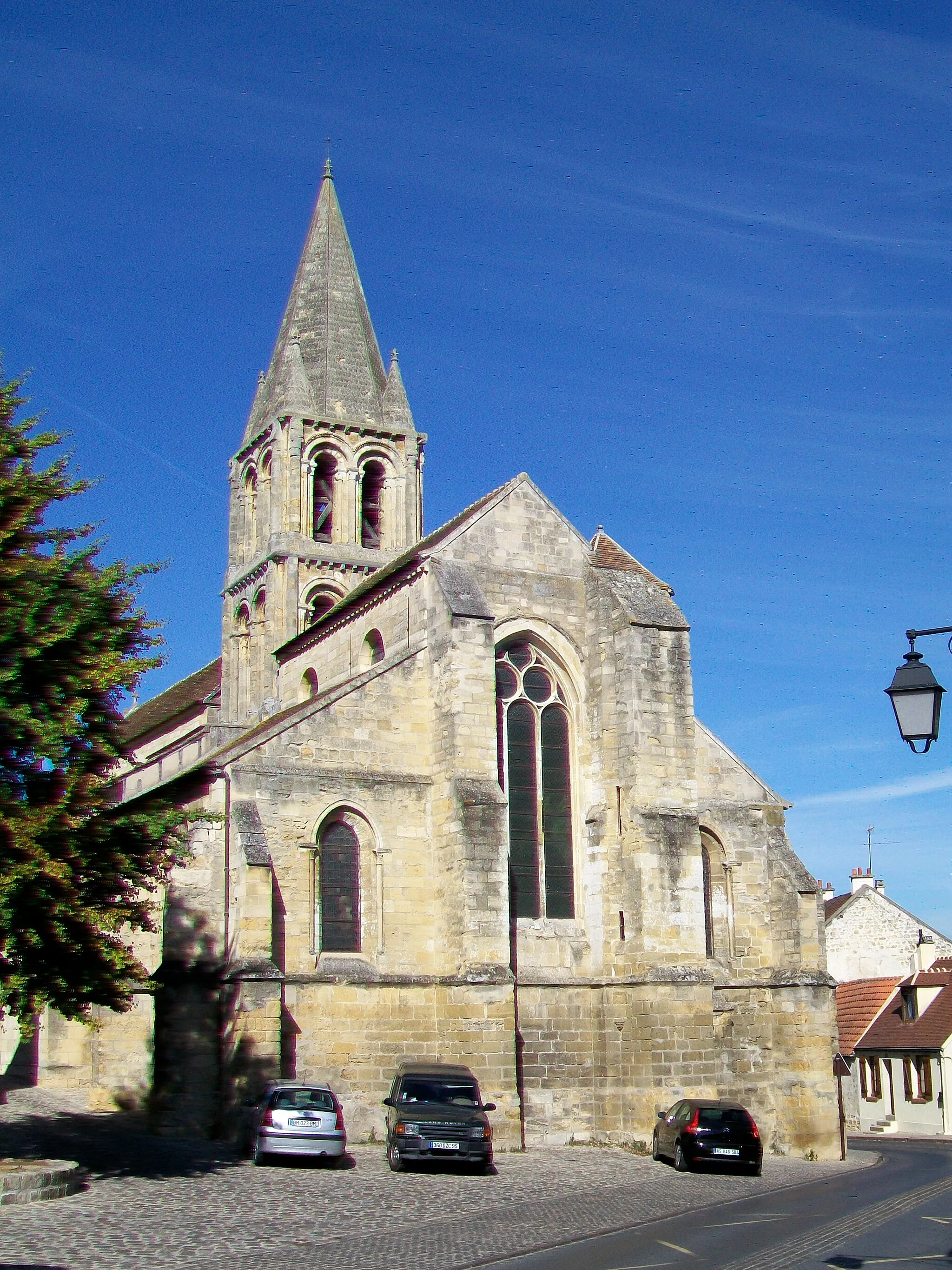 Photo showing: La façade orientale sur la Grande rue.