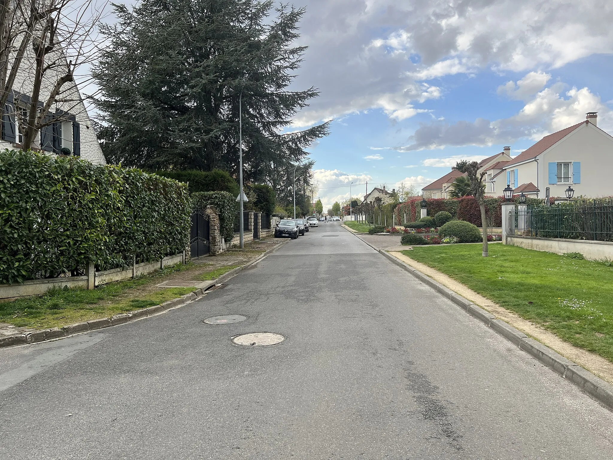 Photo showing: Chemin du Belvédère, Ormesson-sur-Marne.