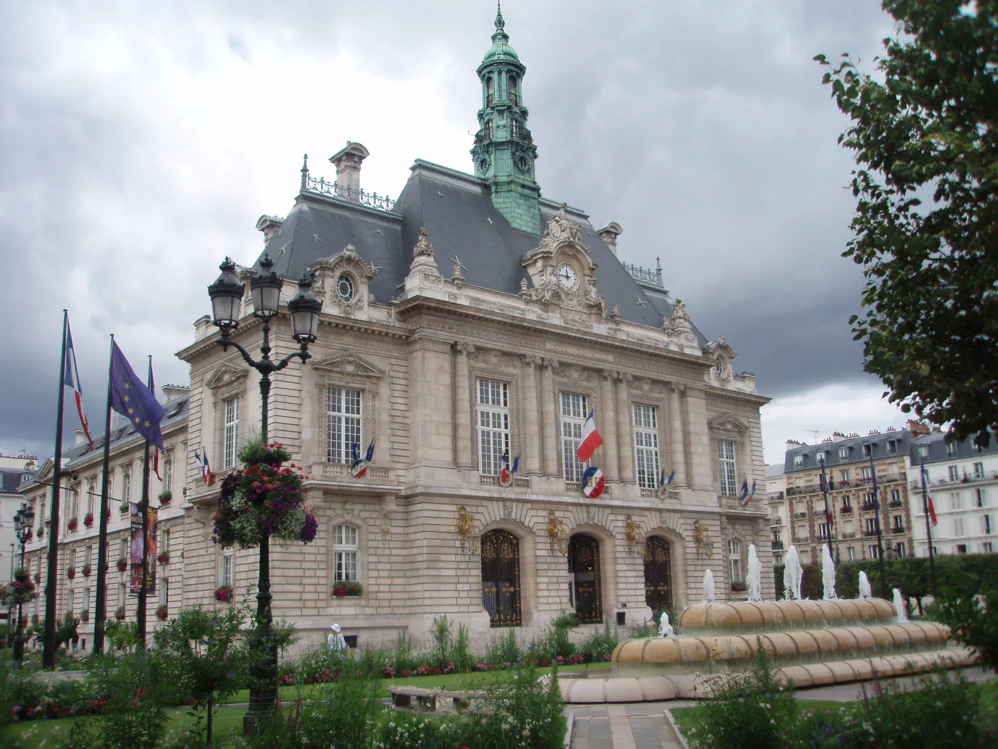 Photo showing: Hotel de Ville - Levallois-Perret