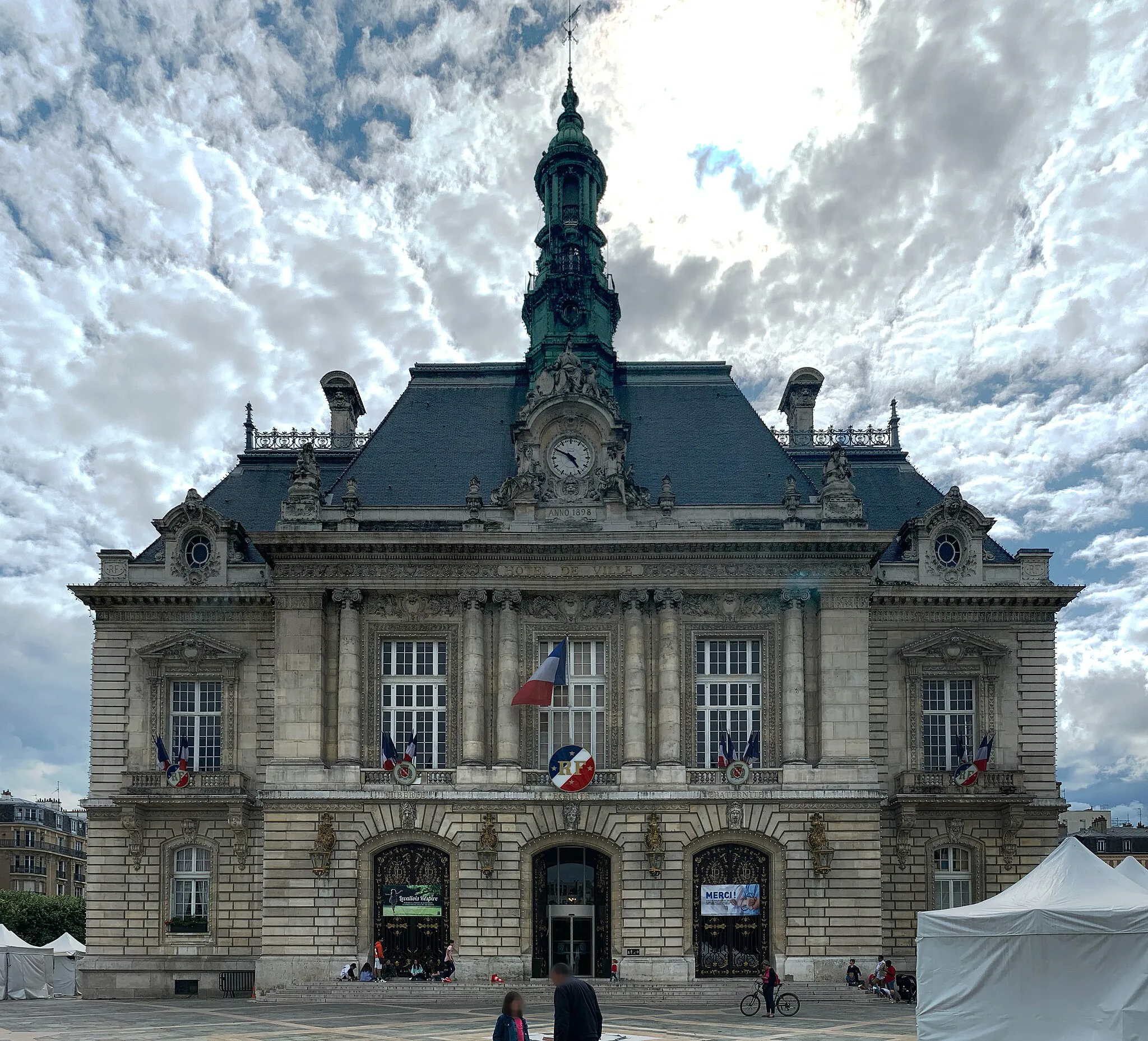 Photo showing: Hôtel de ville de Levallois-Perret.