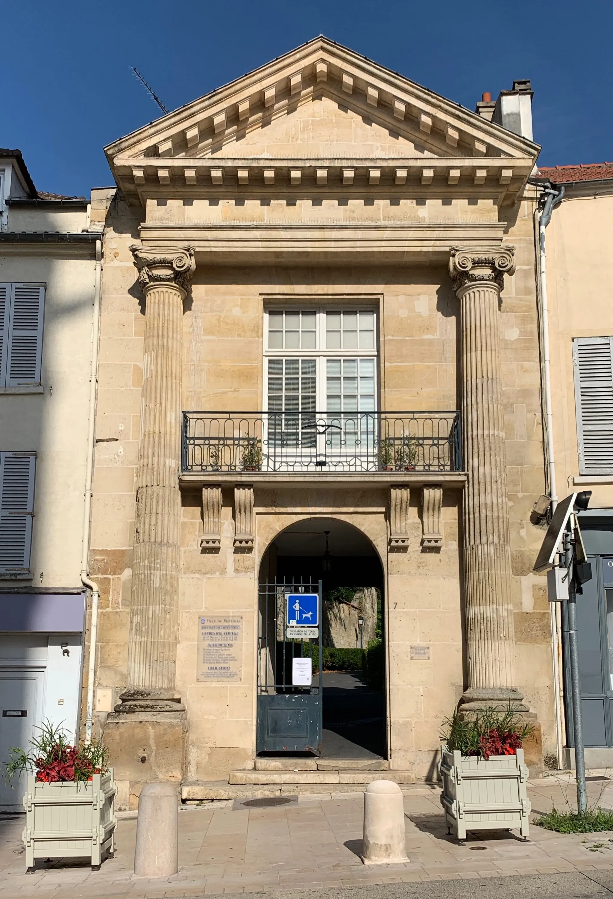 Photo showing: Ancien hôtel de ville de Pontoise.