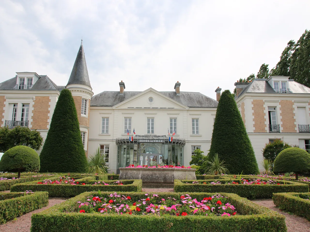 Photo showing: Hôtel de Ville