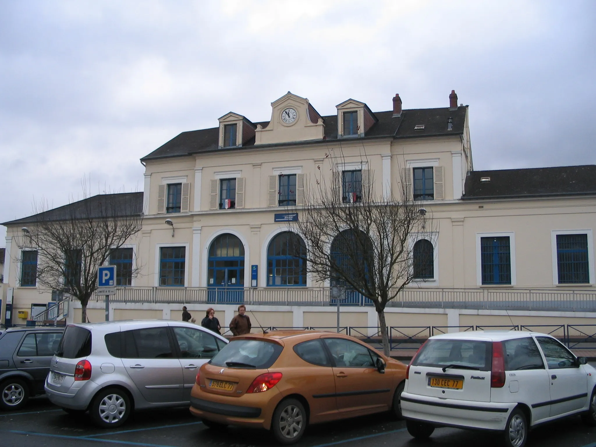 Photo showing: The train station of Montereau, in Montereau-Fault-Yonne, Seine-et-Marne, France.