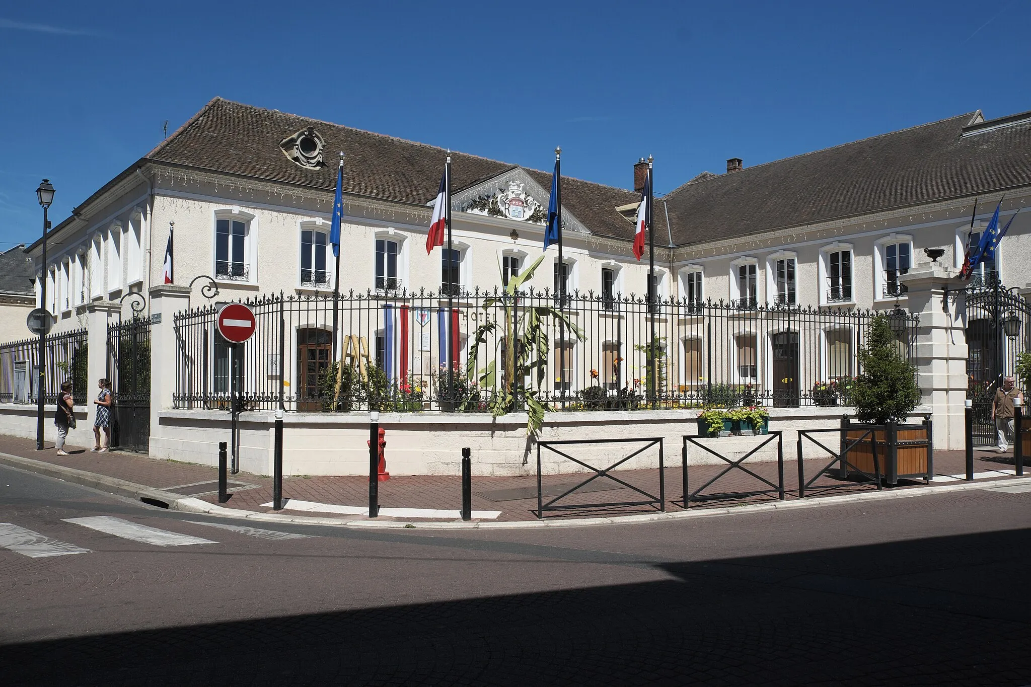 Photo showing: Rathaus (Hôtel de Ville) in Montereau-Fault-Yonne im Département Seine-et-Marne (Region Île-de-France/Frankreich)