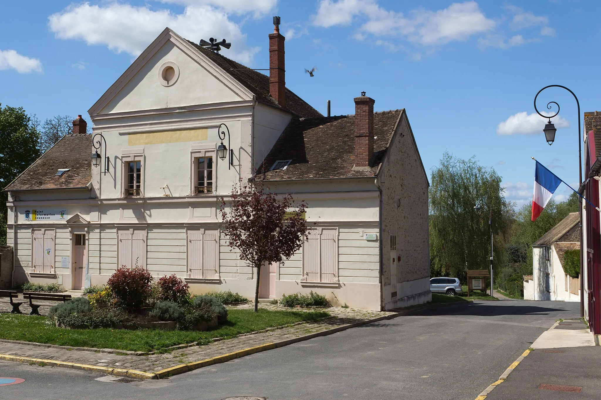 Photo showing: Maison des associations - Police municipale, Itteville, département de l'Essonne, France.