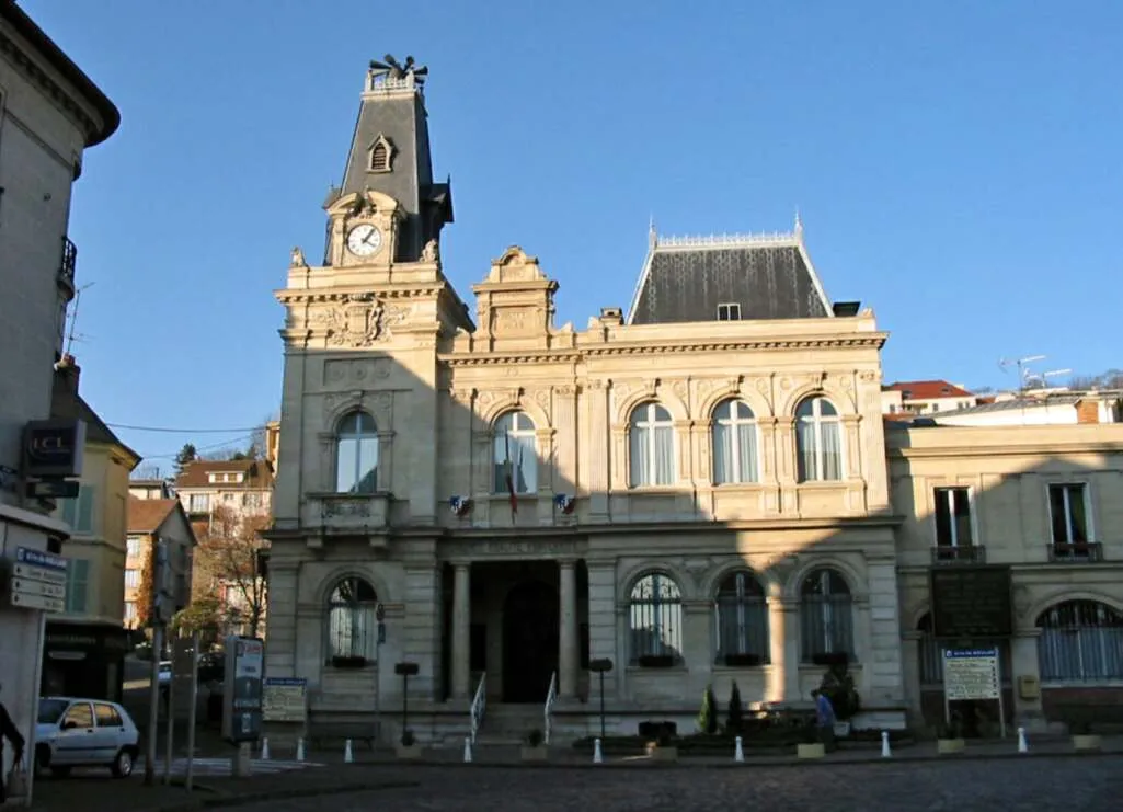 Photo showing: Mairie de Meulan (Yvelines)
Photo JH Mora, janvier 2006