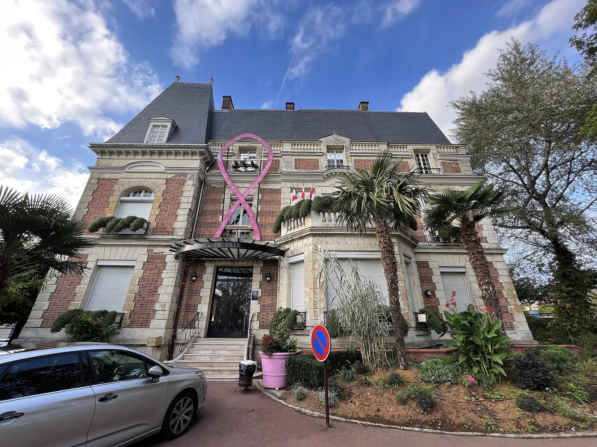 Photo showing: Hôtel de ville de Claye-Souilly.