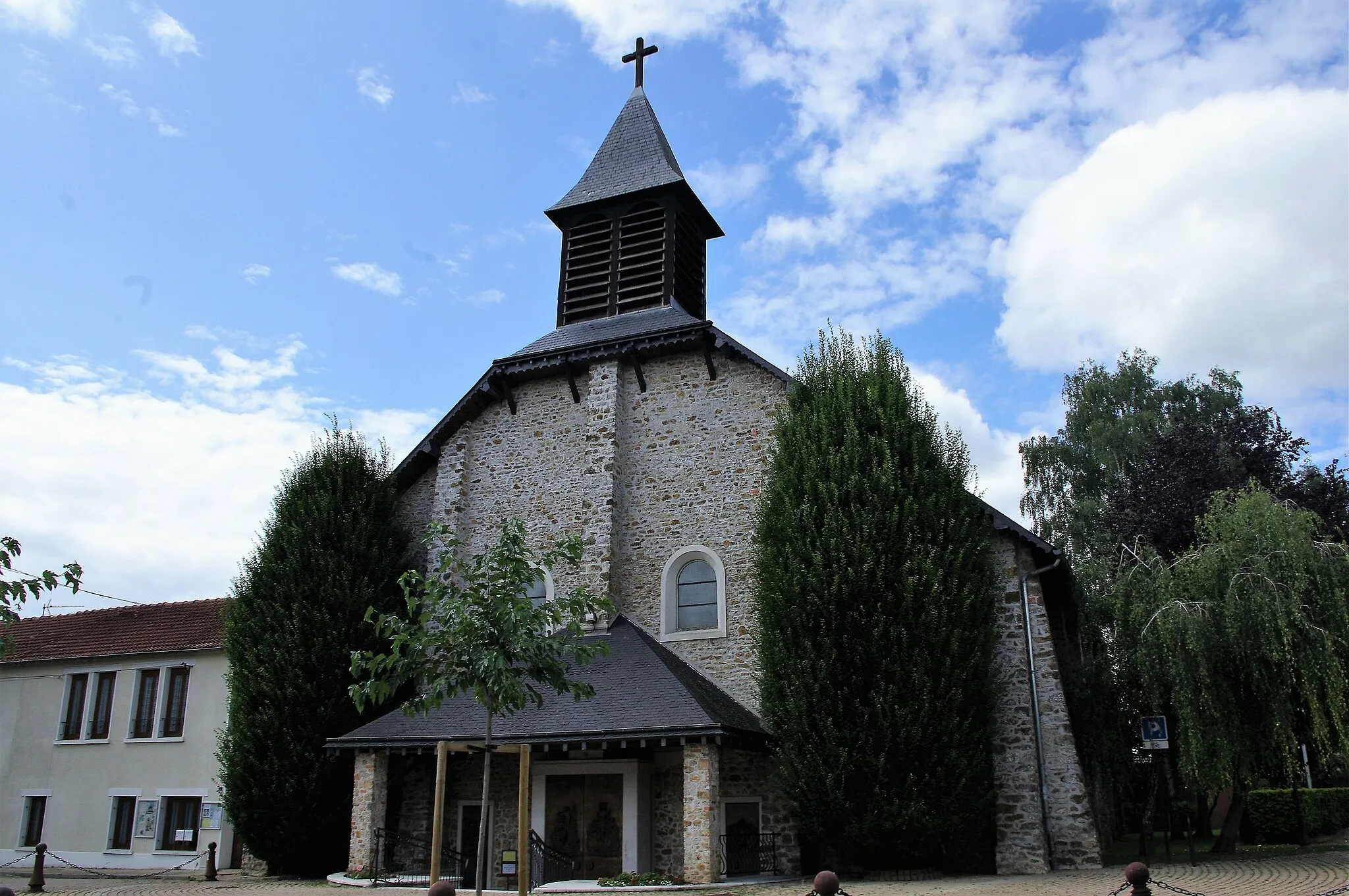 Photo showing: Église Jésus-Ouvrier de Paray-Vieille-Poste.