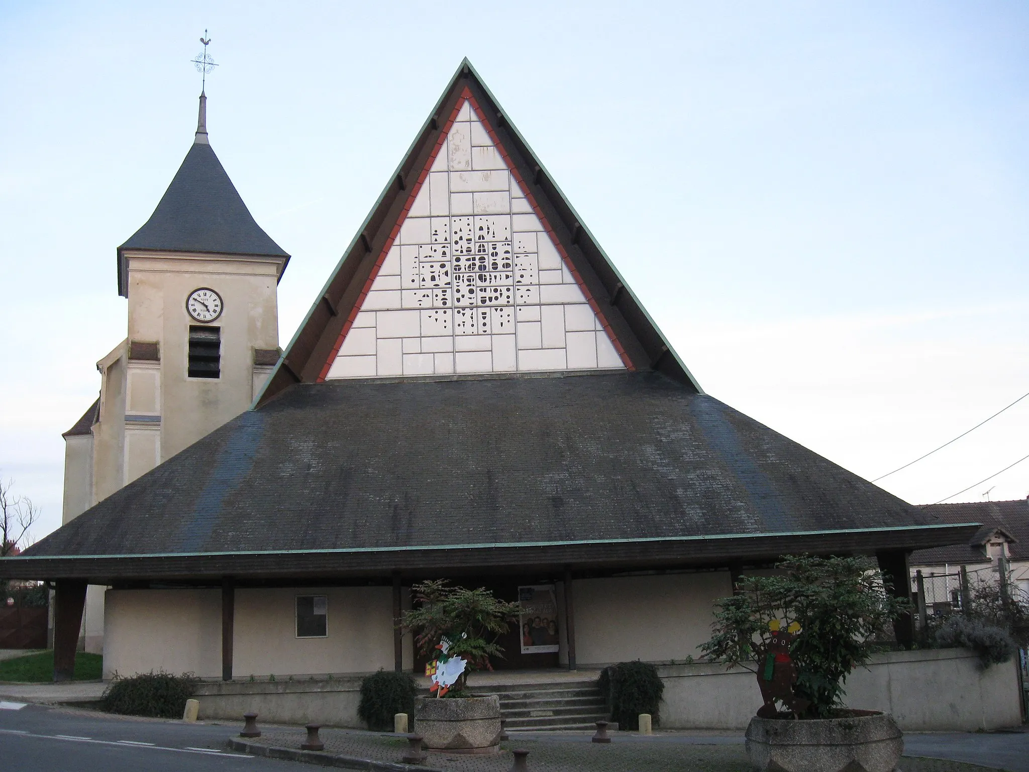 Photo showing: Église Saint-Médard-et-Sainte-Anne de Dampmart. (Seine-et-Marne, région Île-de-France).