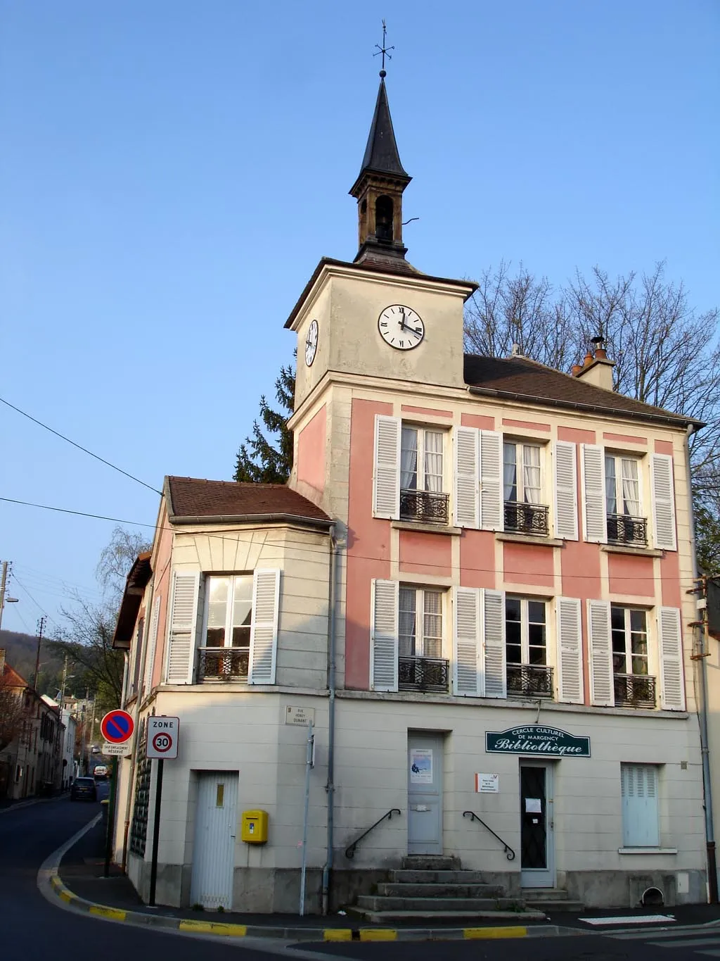 Photo showing: Ancienne mairie (actuelle bibliothèque) de Margency - Val-d'Oise (France) -