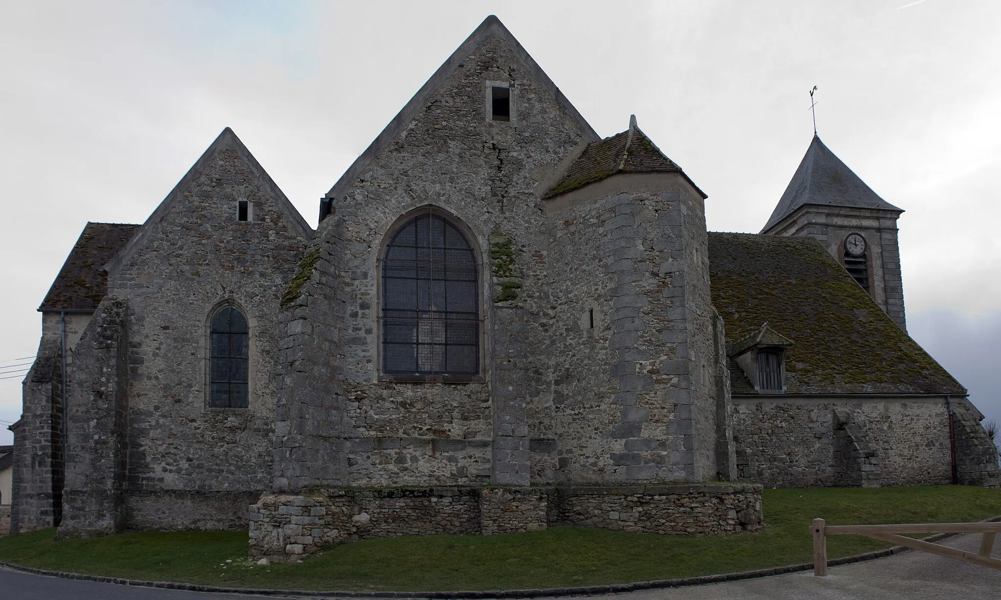 Photo showing: This building is inscrit au titre des monuments historiques de la France. It is indexed in the base Mérimée, a database of architectural heritage maintained by the French Ministry of Culture, under the reference PA00086850 .