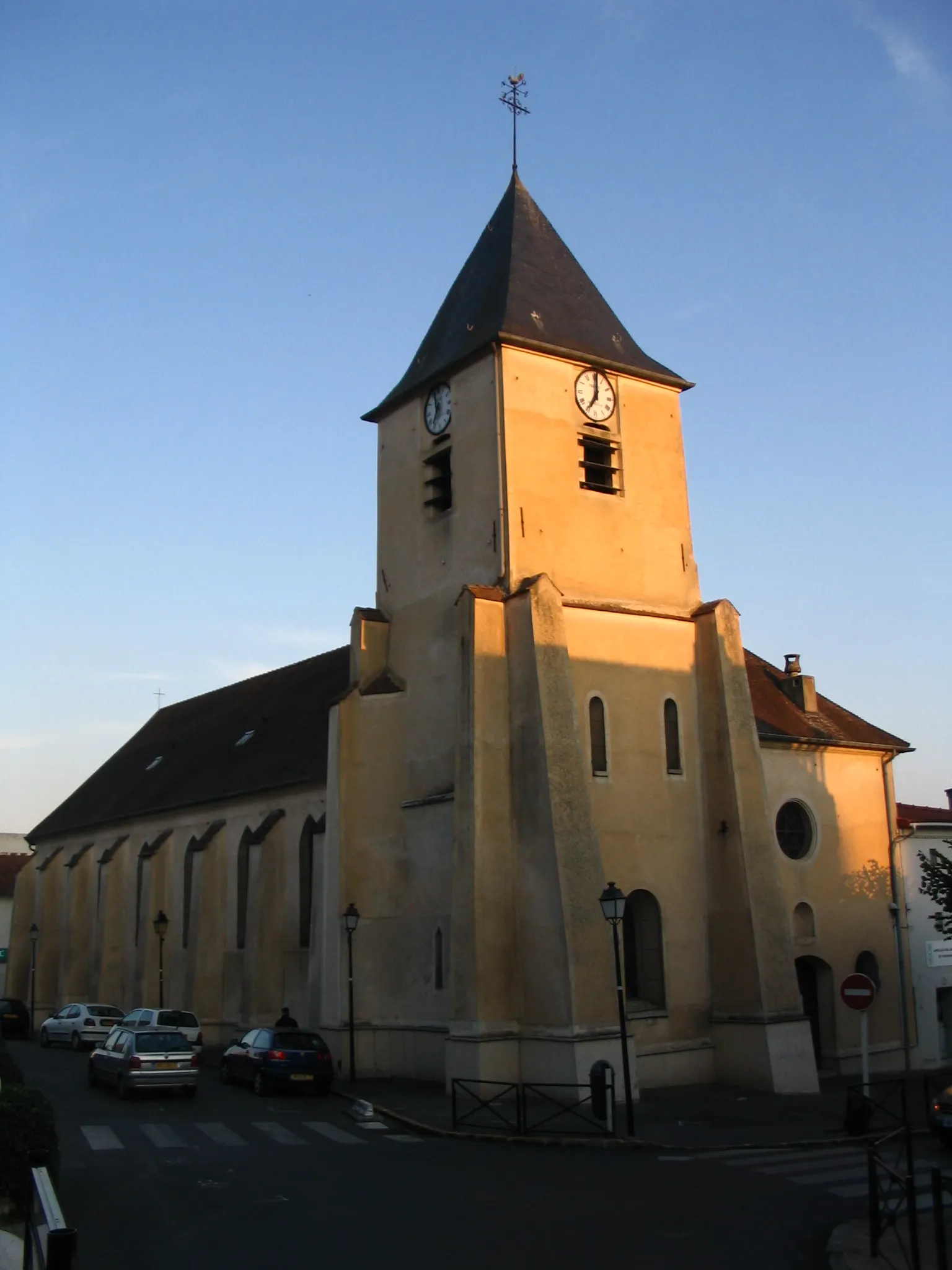 Photo showing: The Roman Catholic church of Thorigny-sur-Marne, Seine-et-Marne, France.