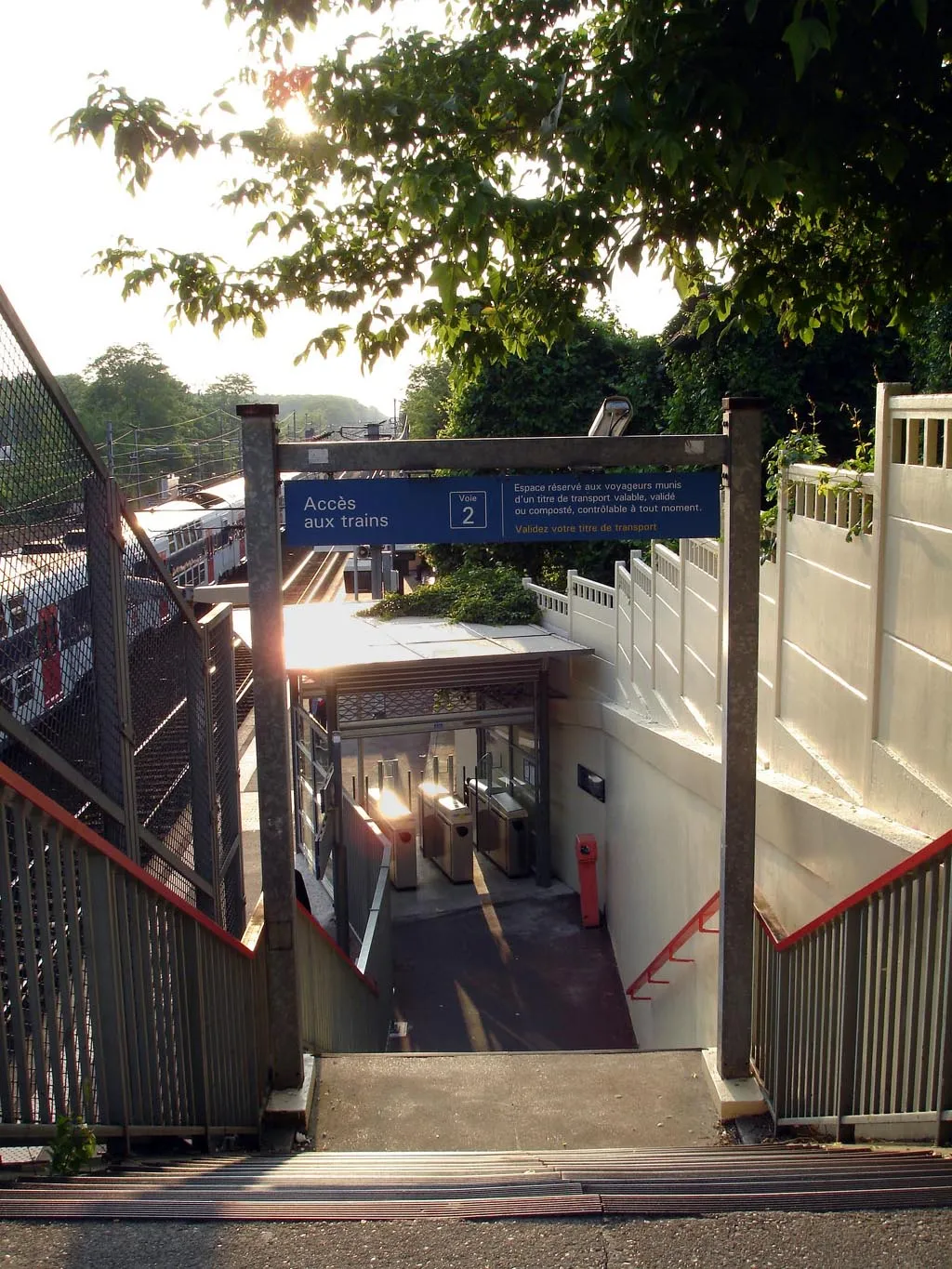 Photo showing: Gare de Montigny - Beauchamp à Montigny-lès-Cormeilles et Beauchamp (Val-d'Oise).